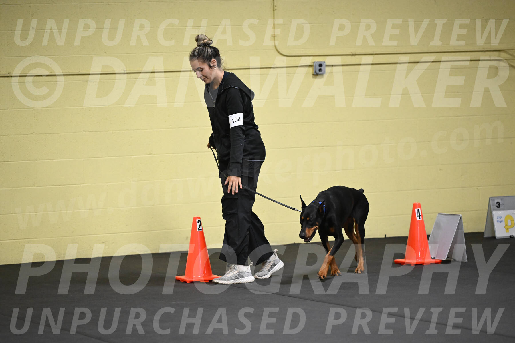 SAT104_0016