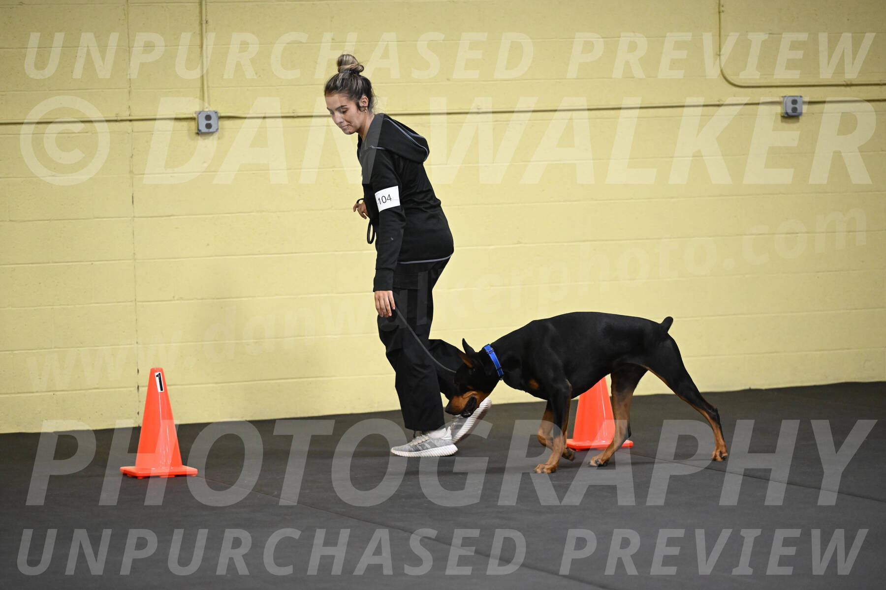 SAT104_0025