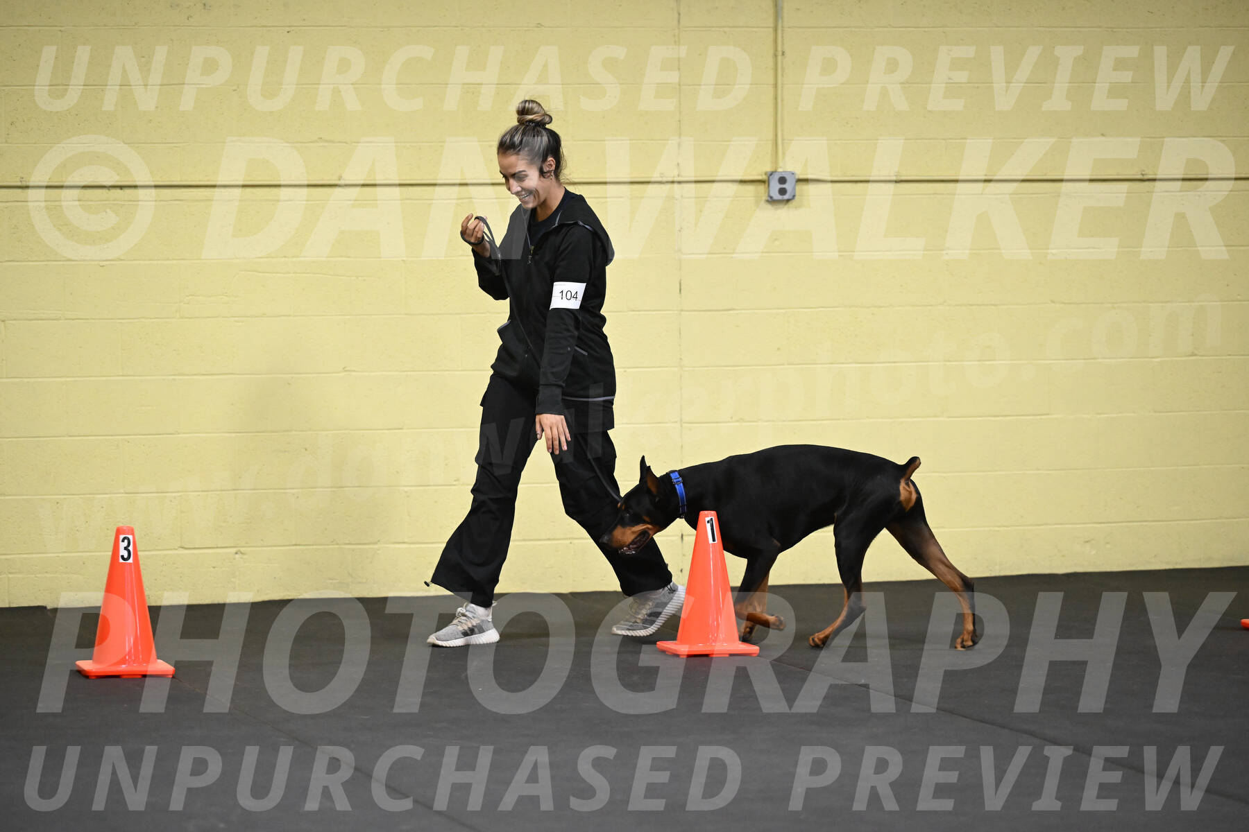 SAT104_0034