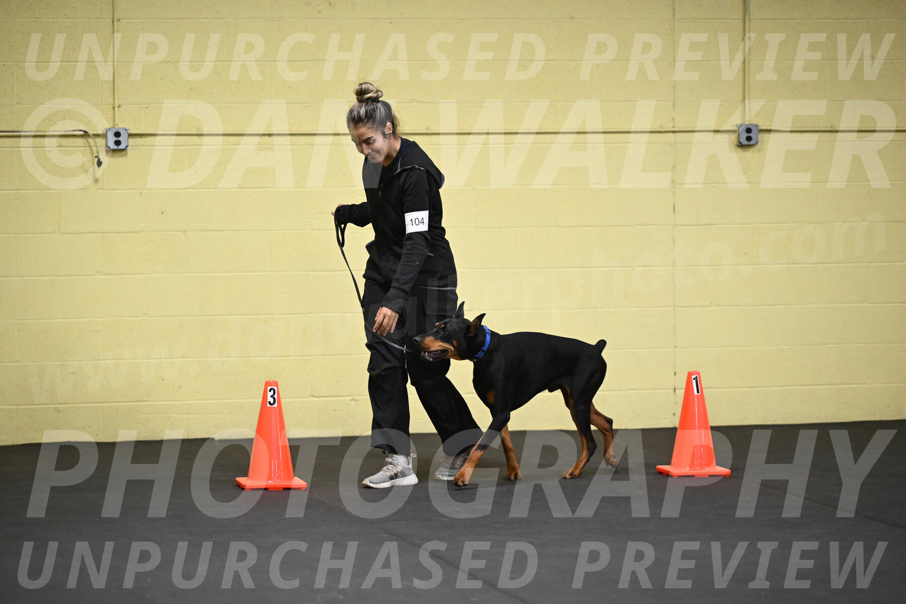 SAT104_0039