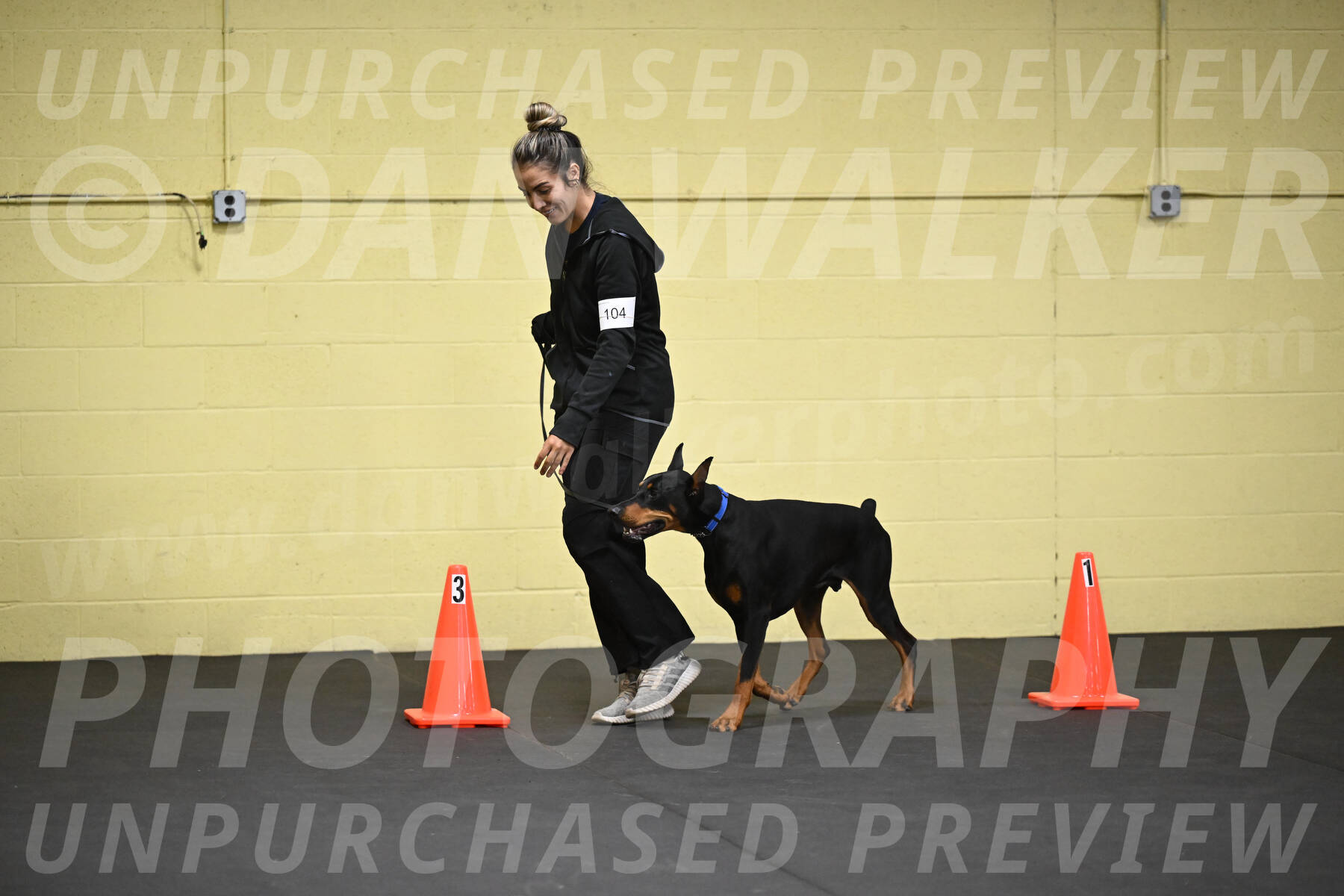 SAT104_0040