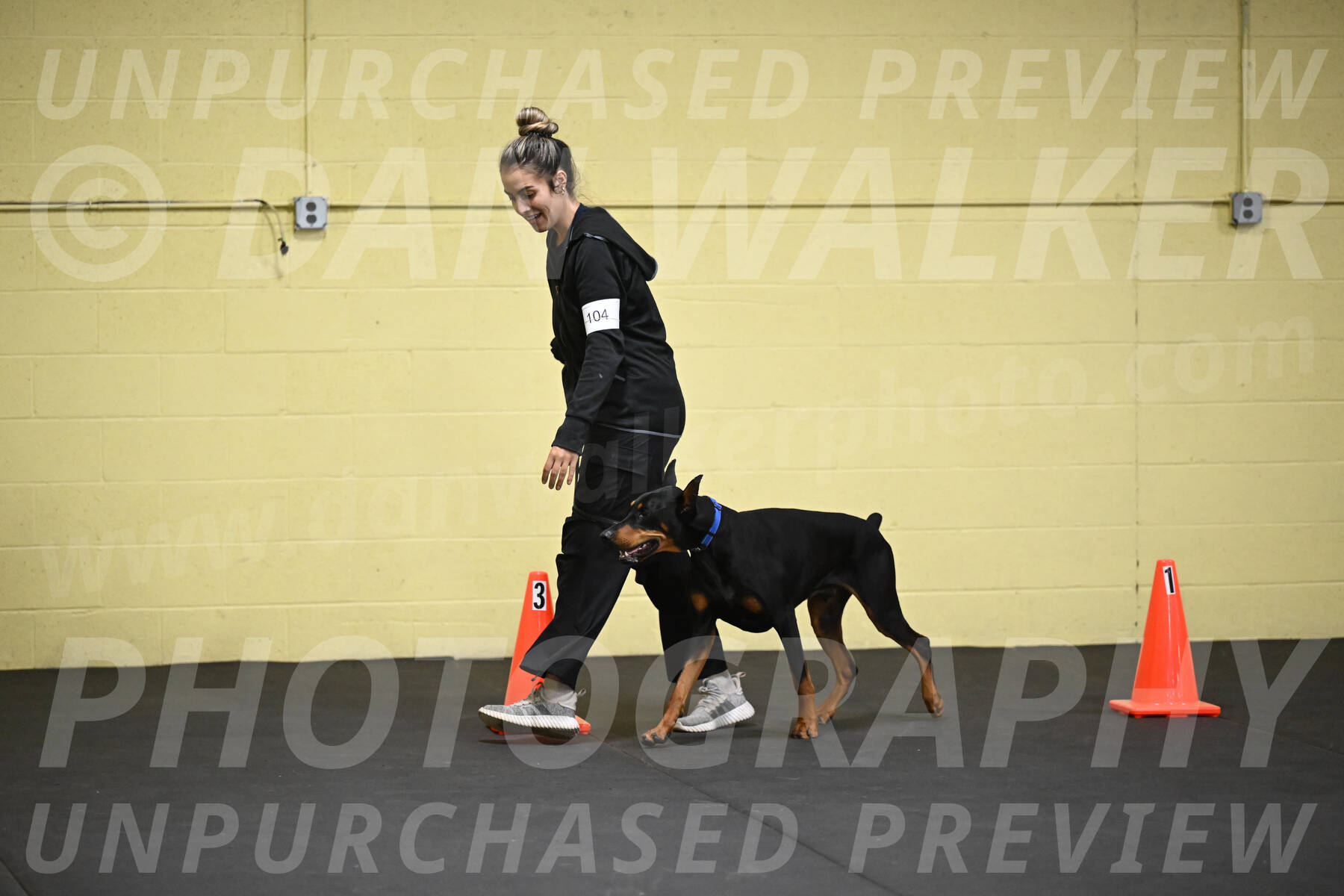 SAT104_0042