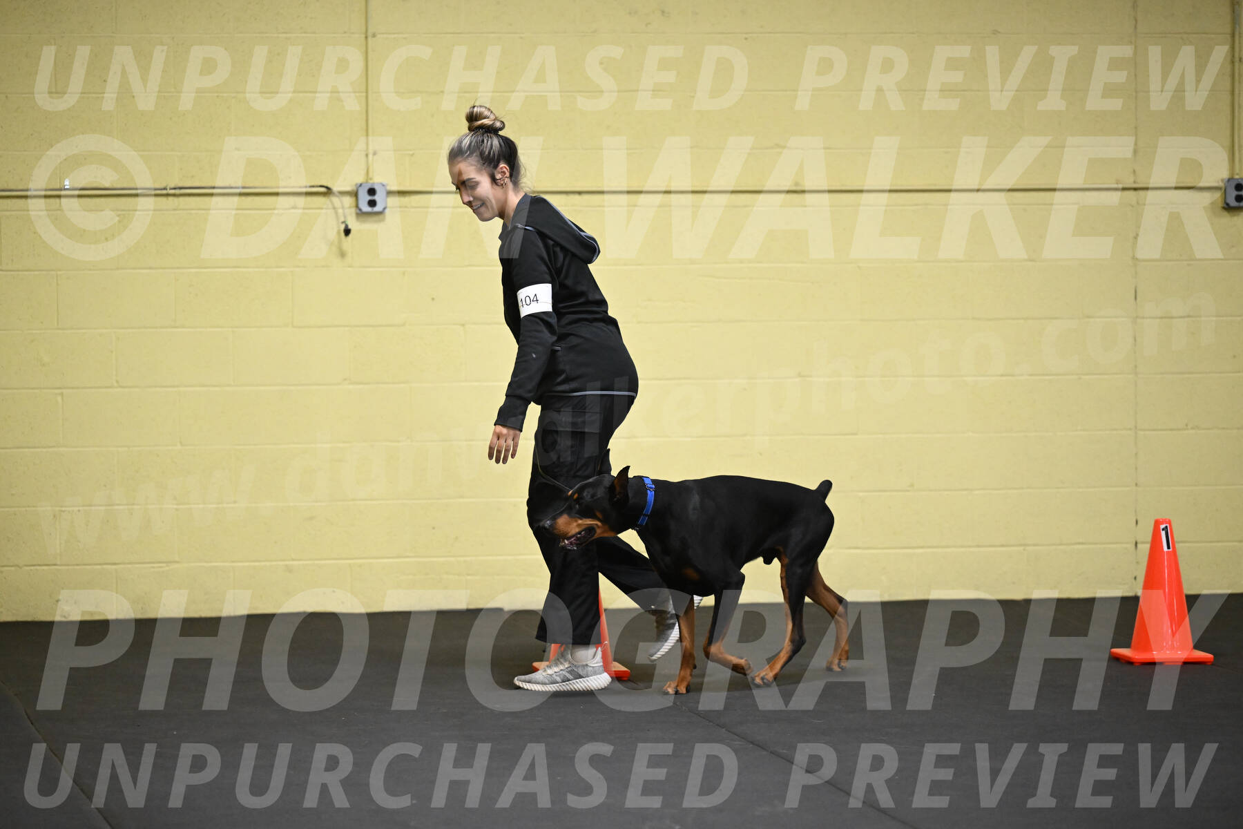 SAT104_0044