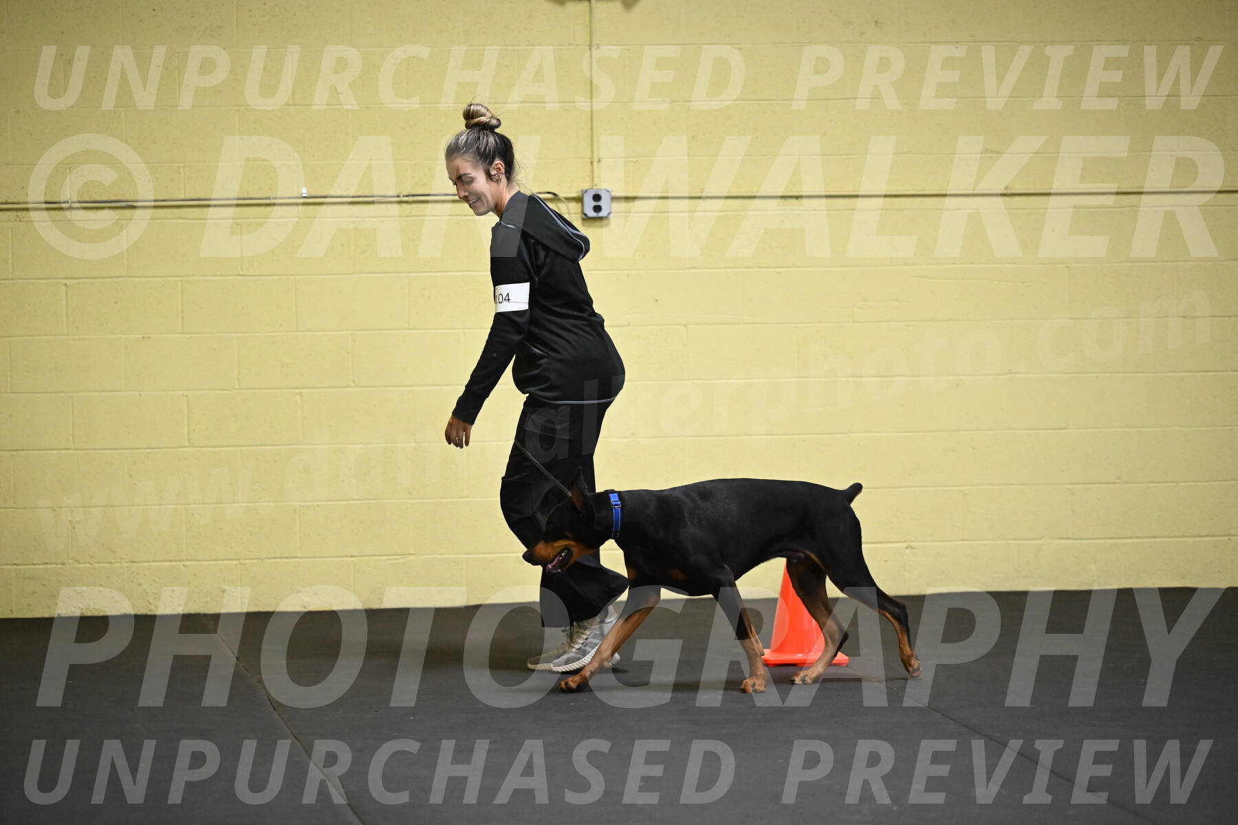 SAT104_0049