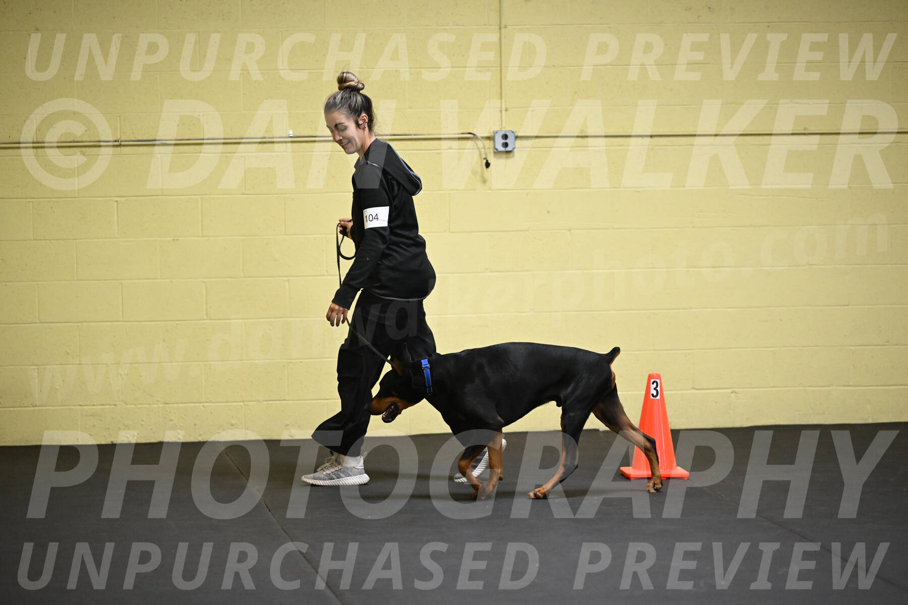 SAT104_0051