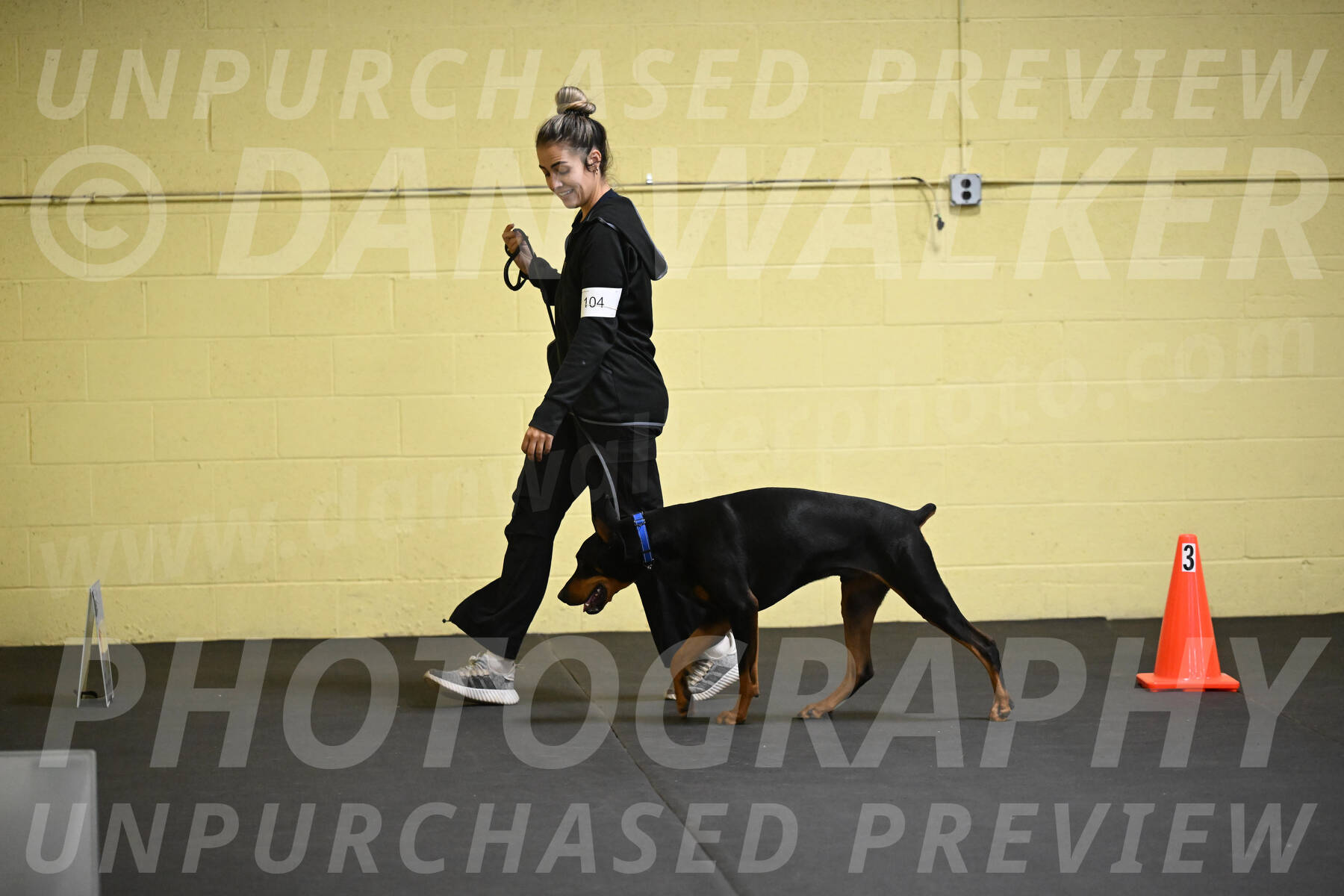 SAT104_0054