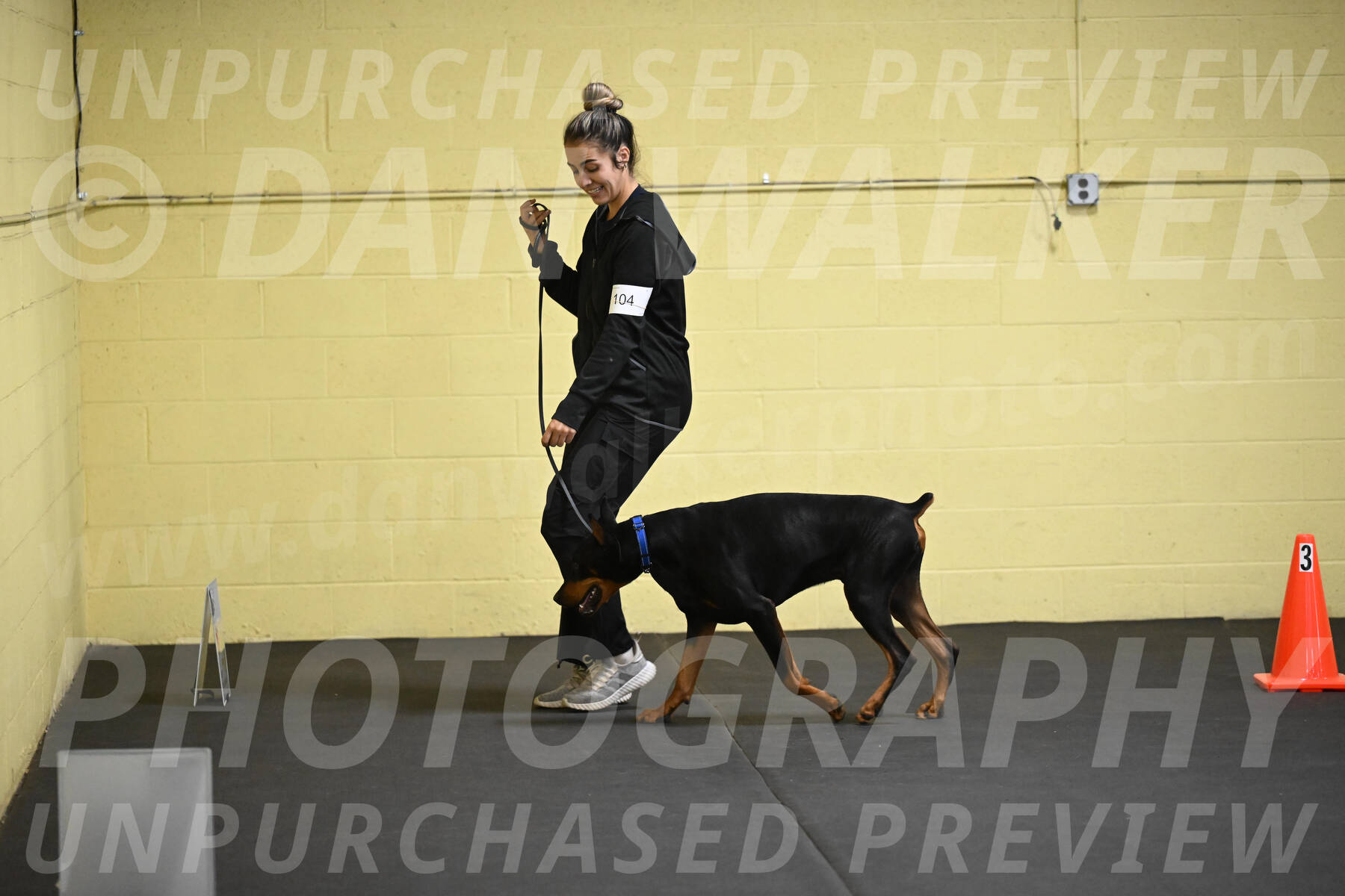 SAT104_0056