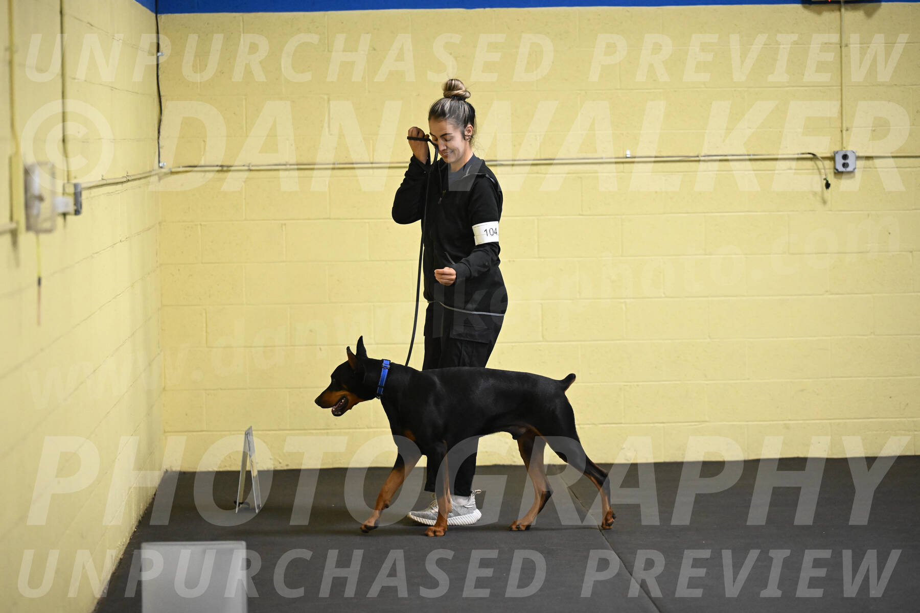 SAT104_0060