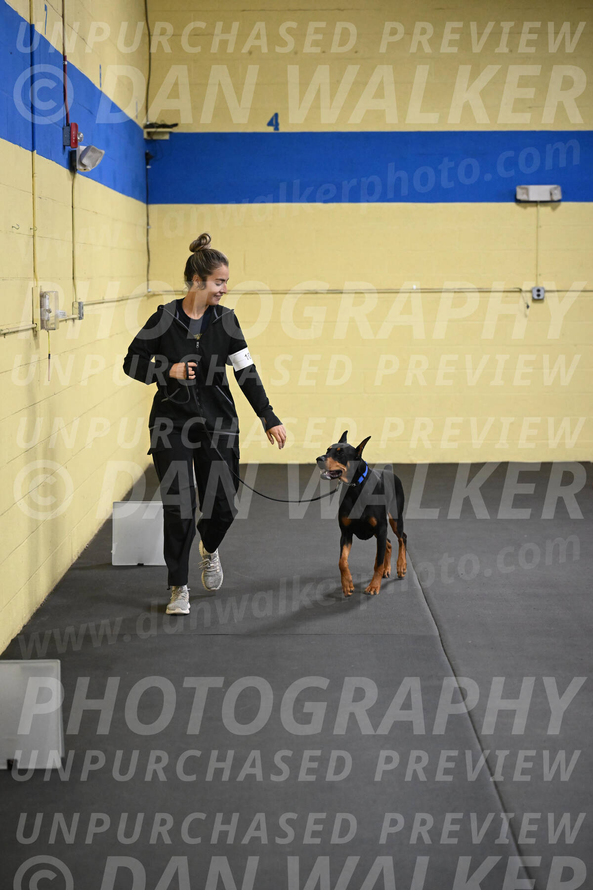 SAT104_0085