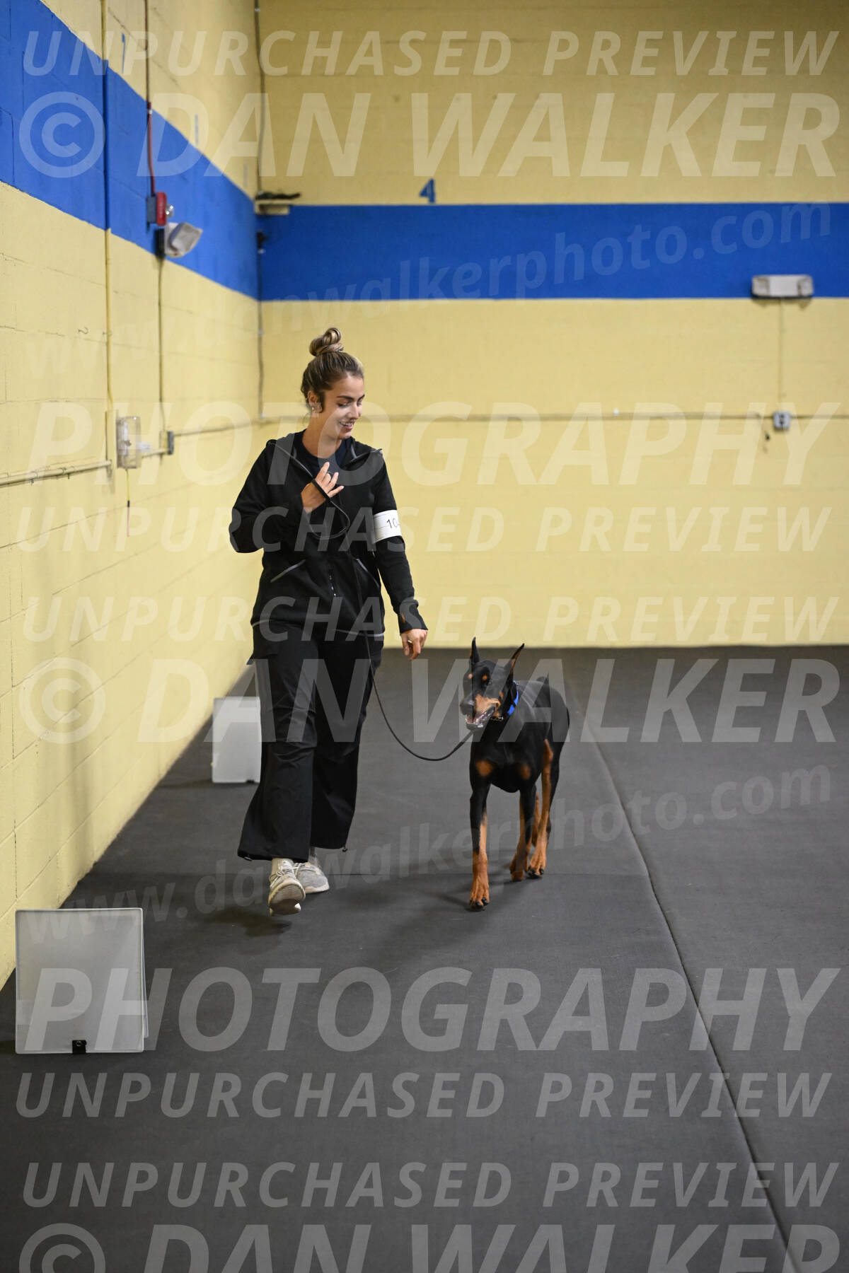 SAT104_0092