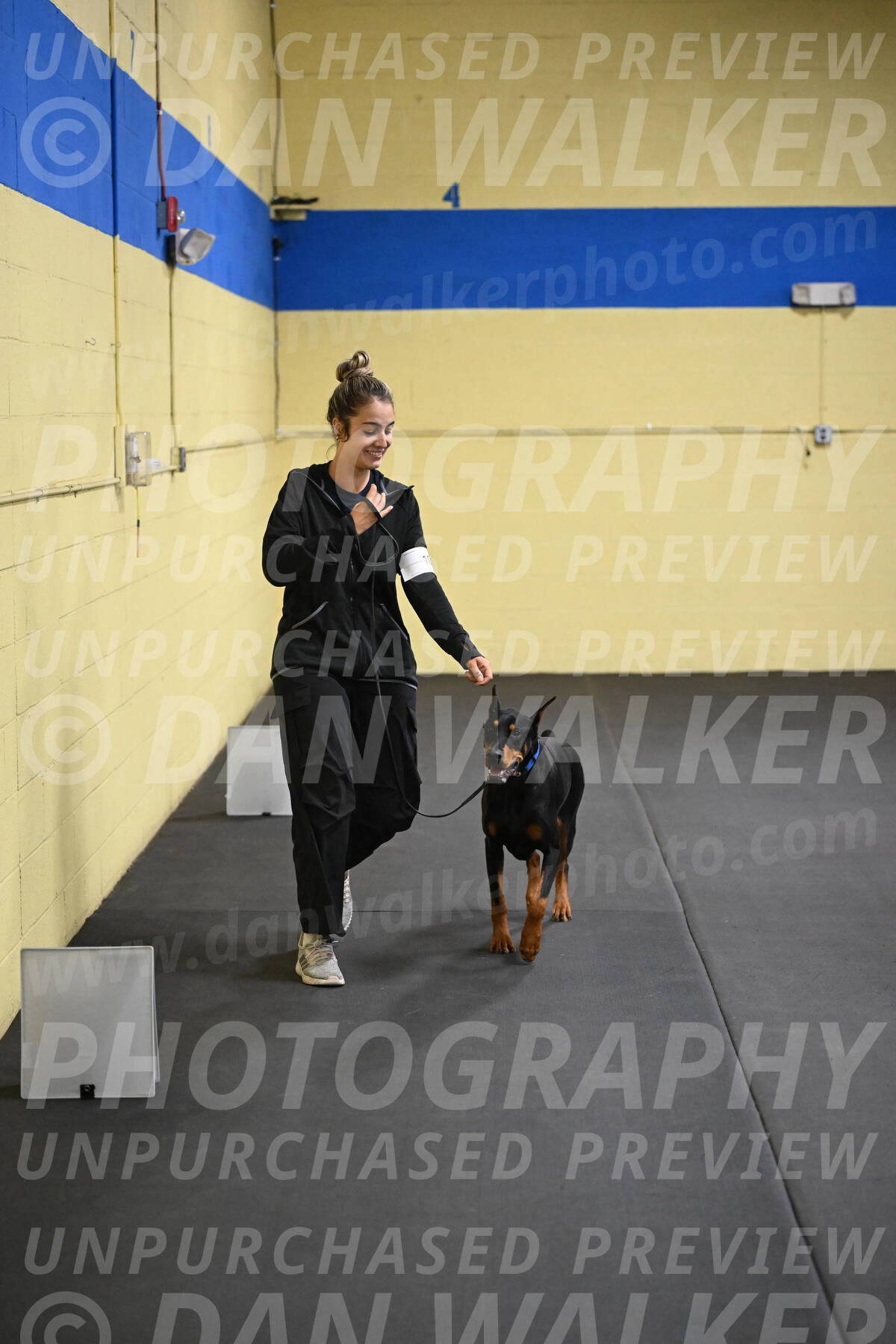 SAT104_0094