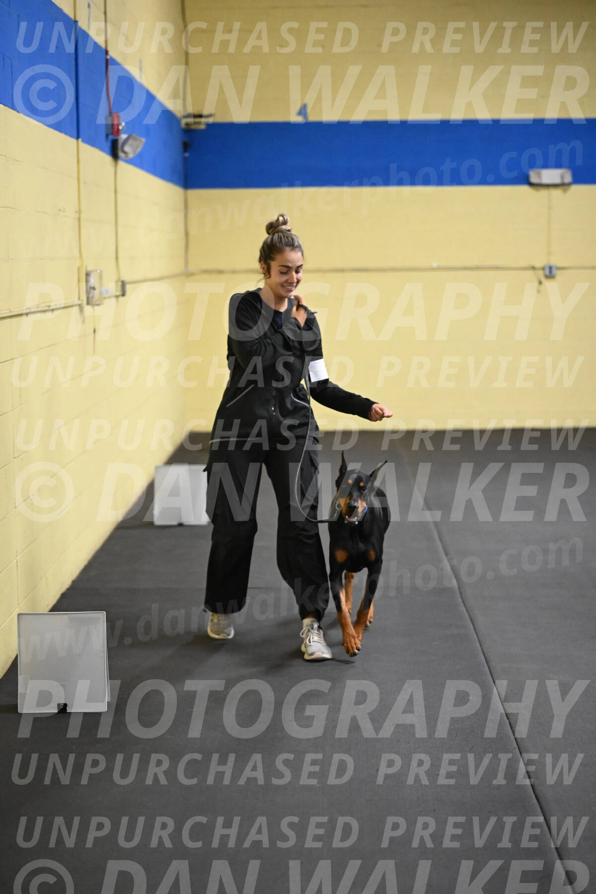 SAT104_0097