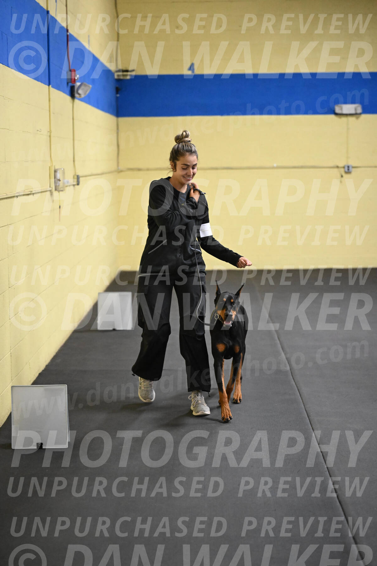 SAT104_0098