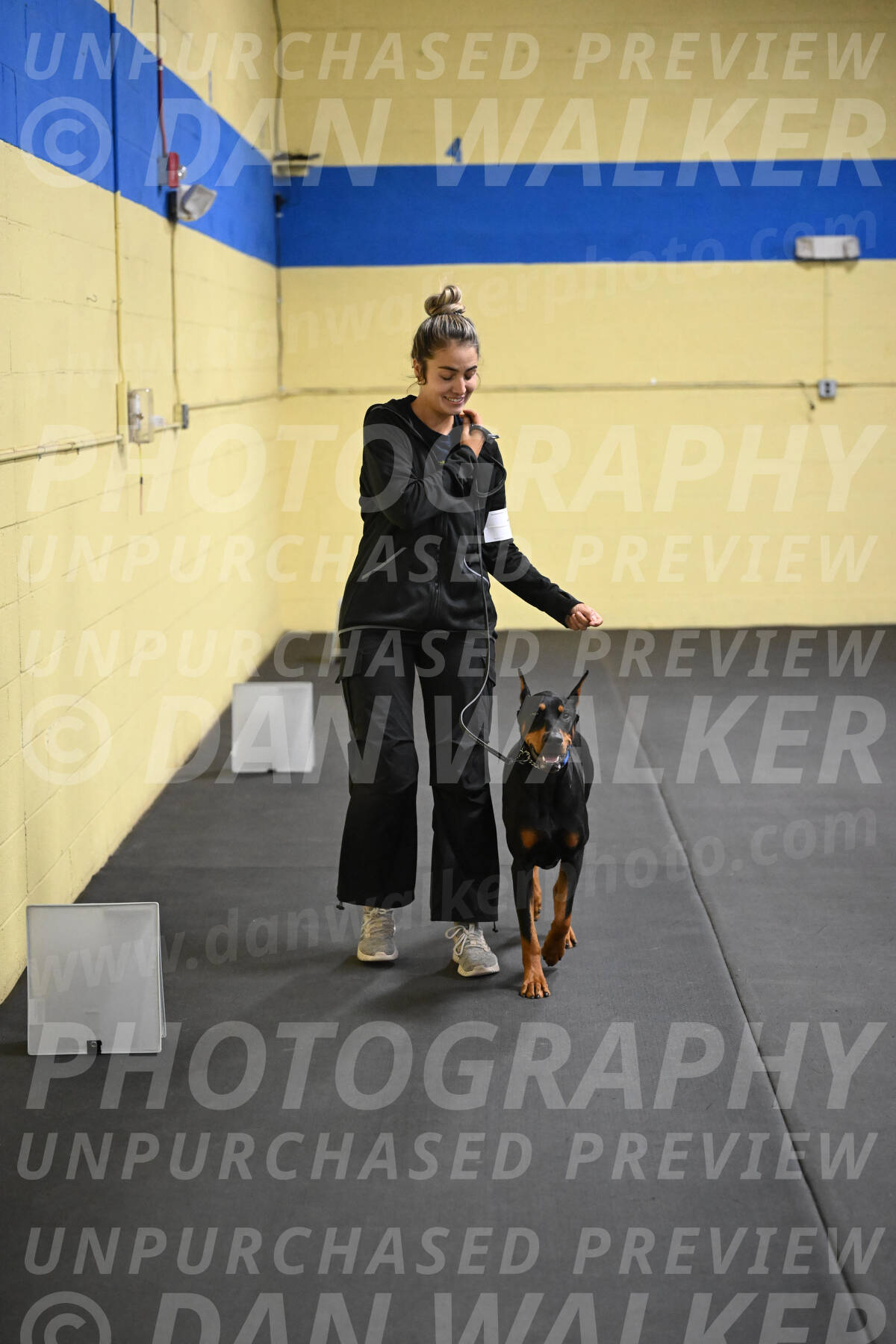 SAT104_0099