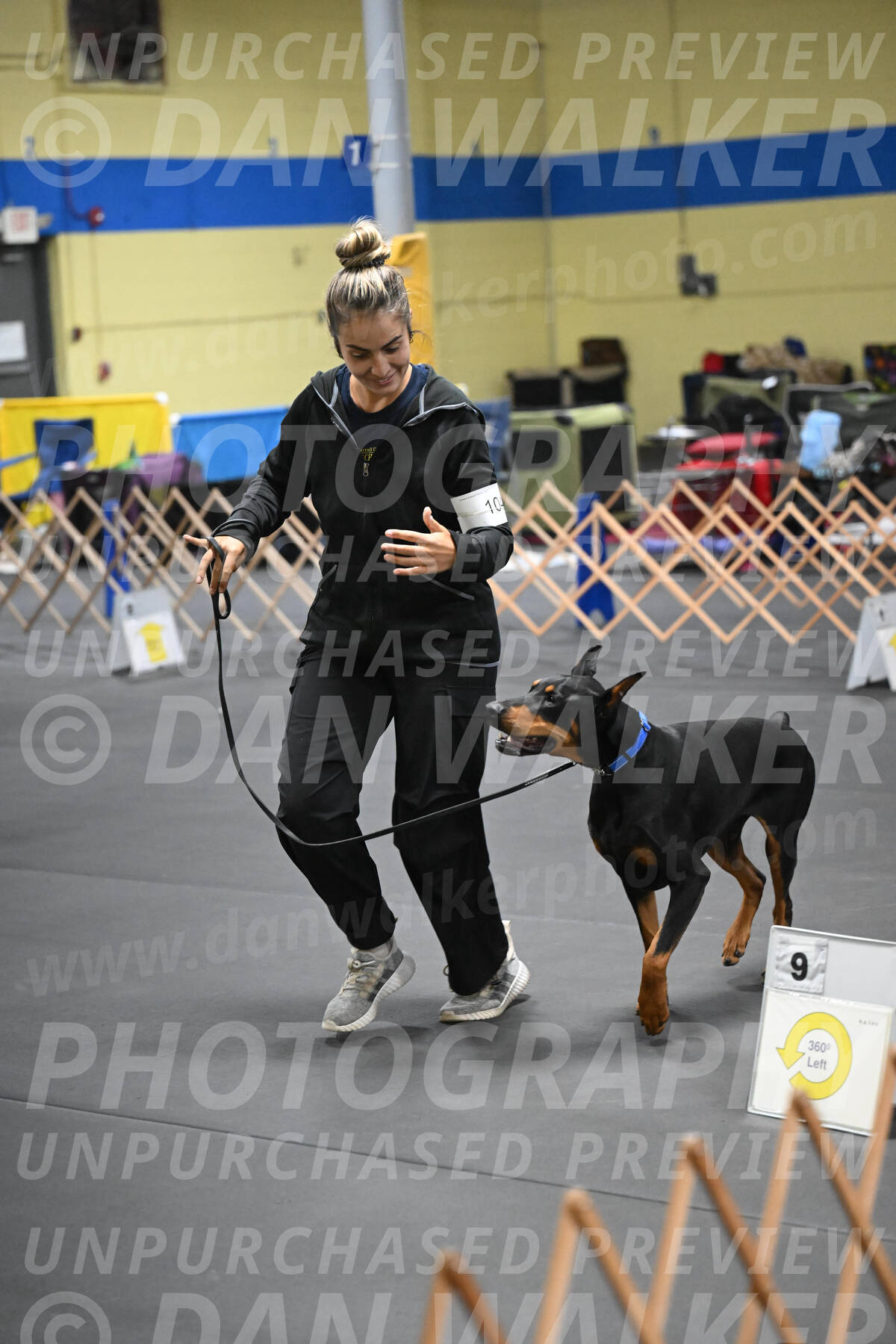 SAT104_0136