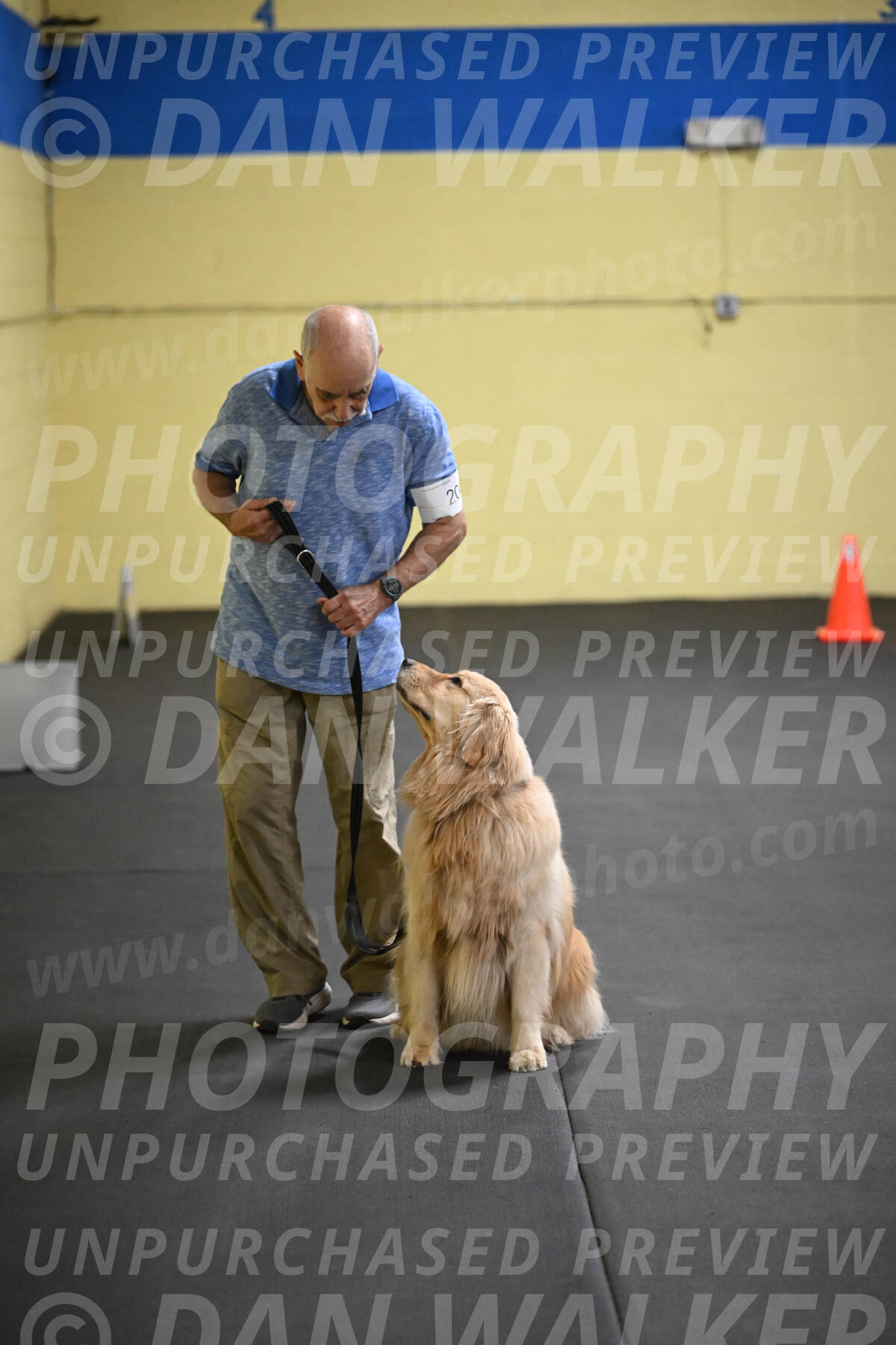 SAT204_0099