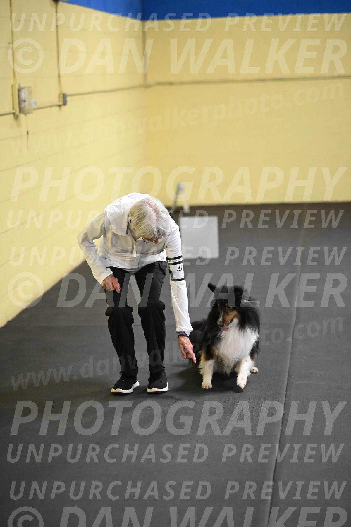 SAT402_0057
