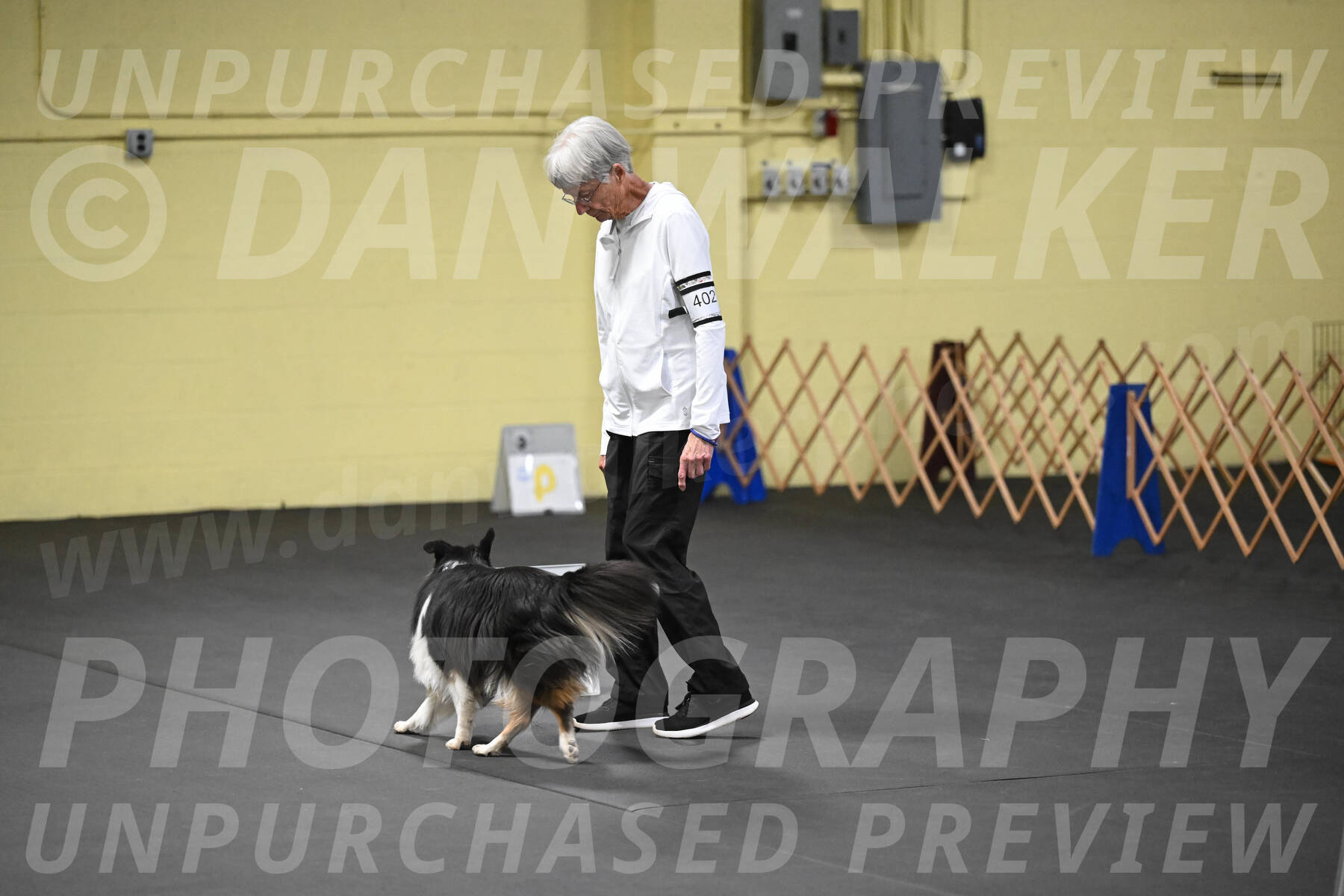 SAT402_0068