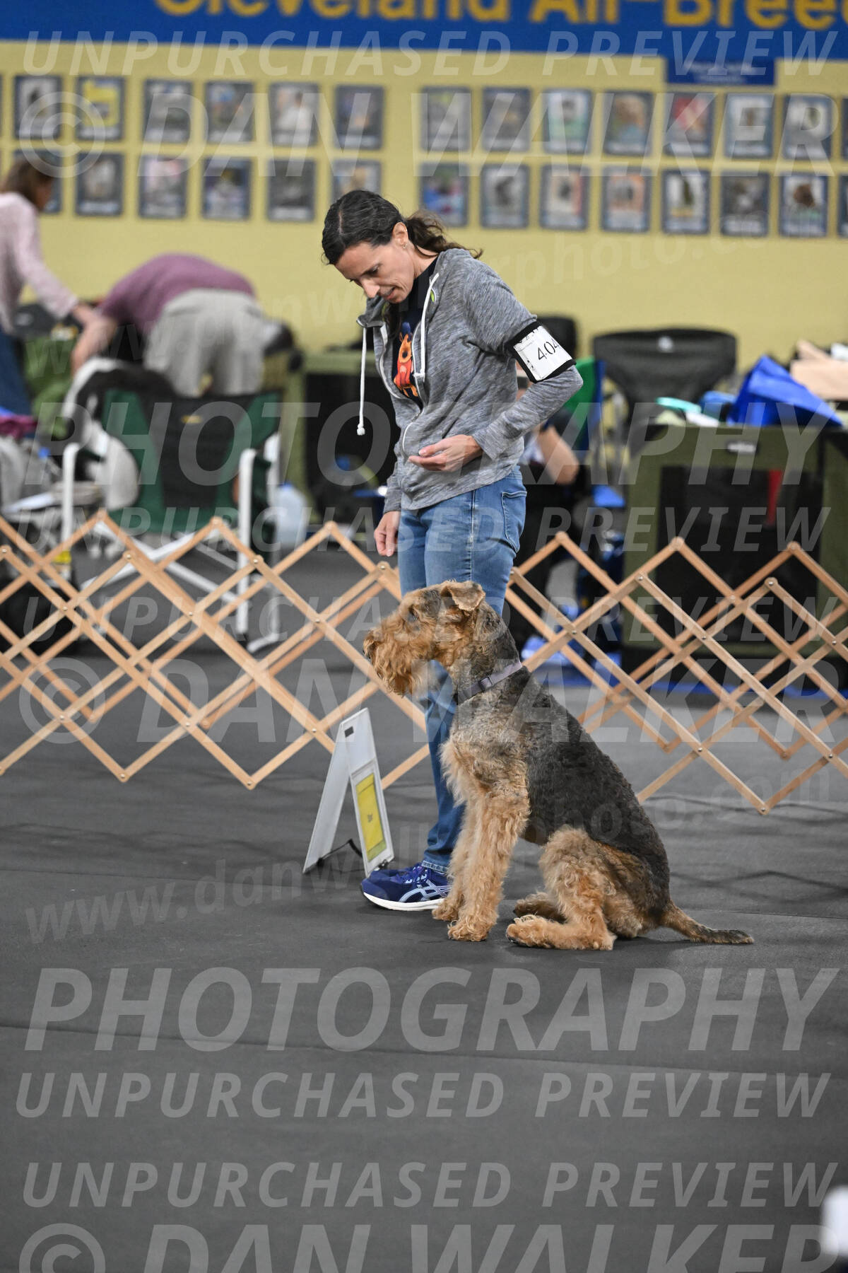 SAT404_0009