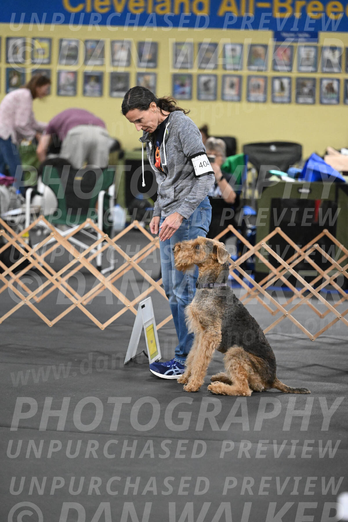 SAT404_0011