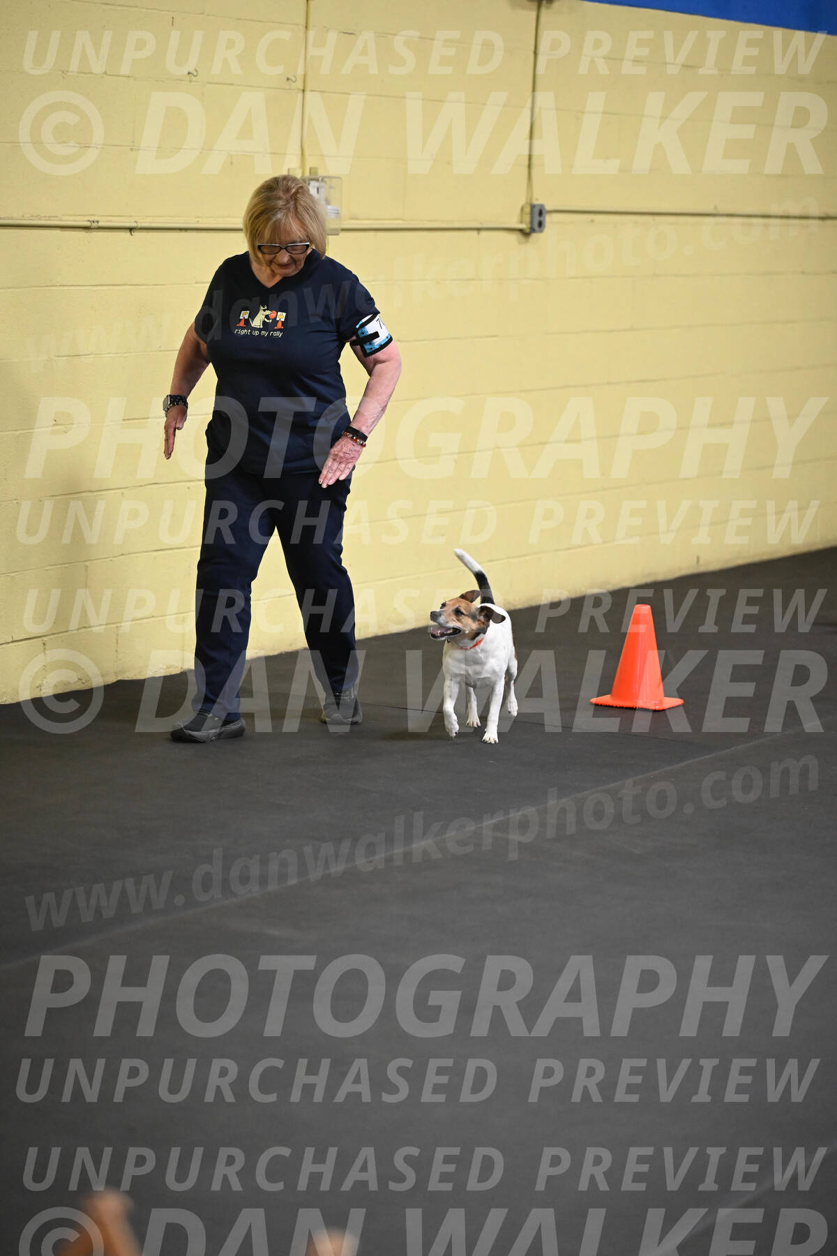 SAT701_0023