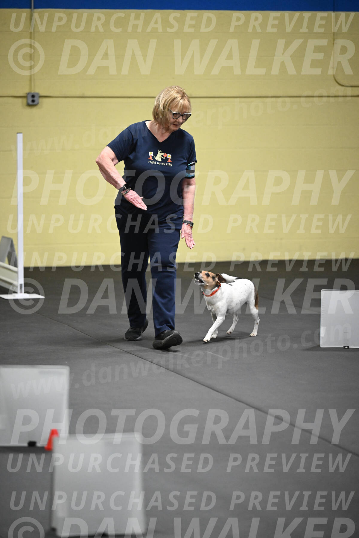 SAT701_0044