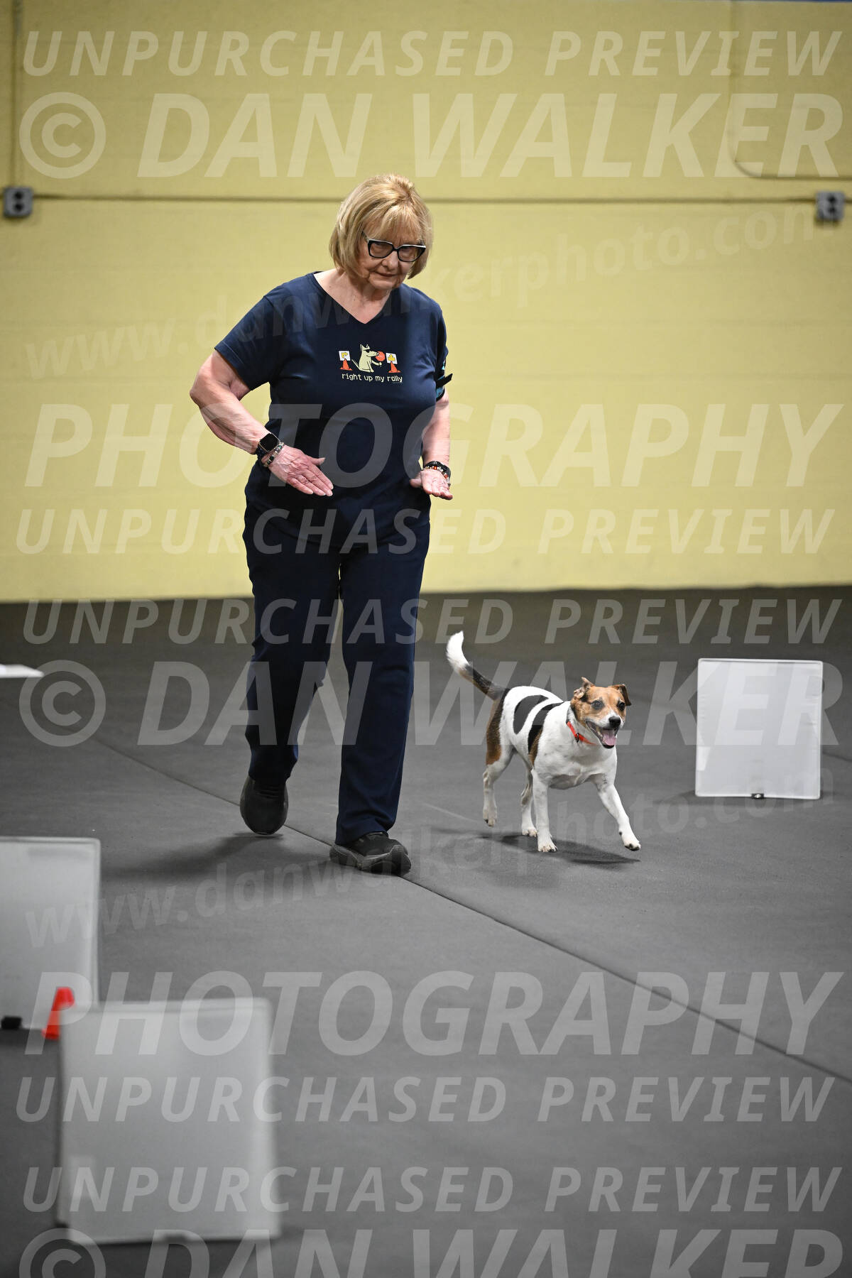 SAT701_0052