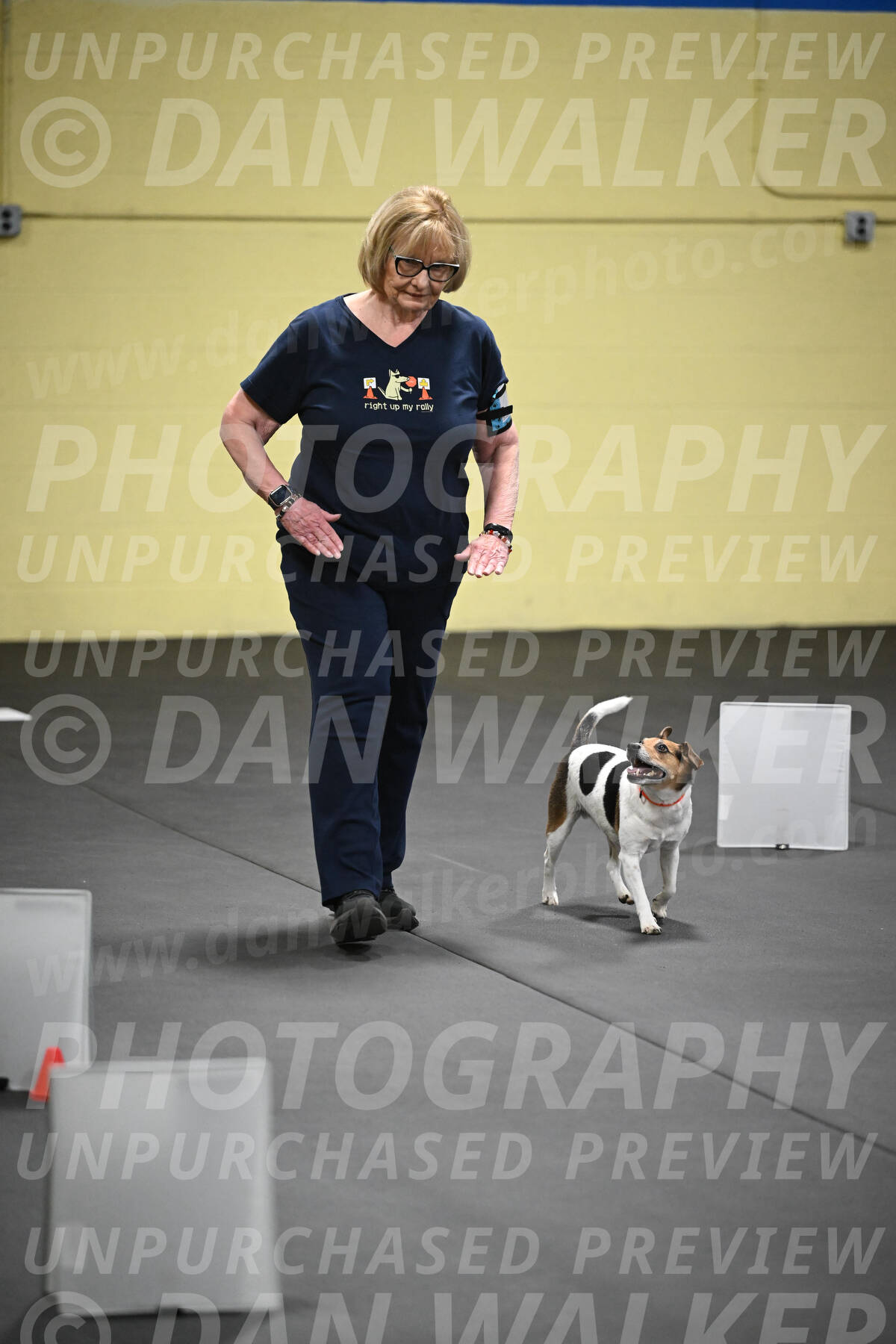 SAT701_0054