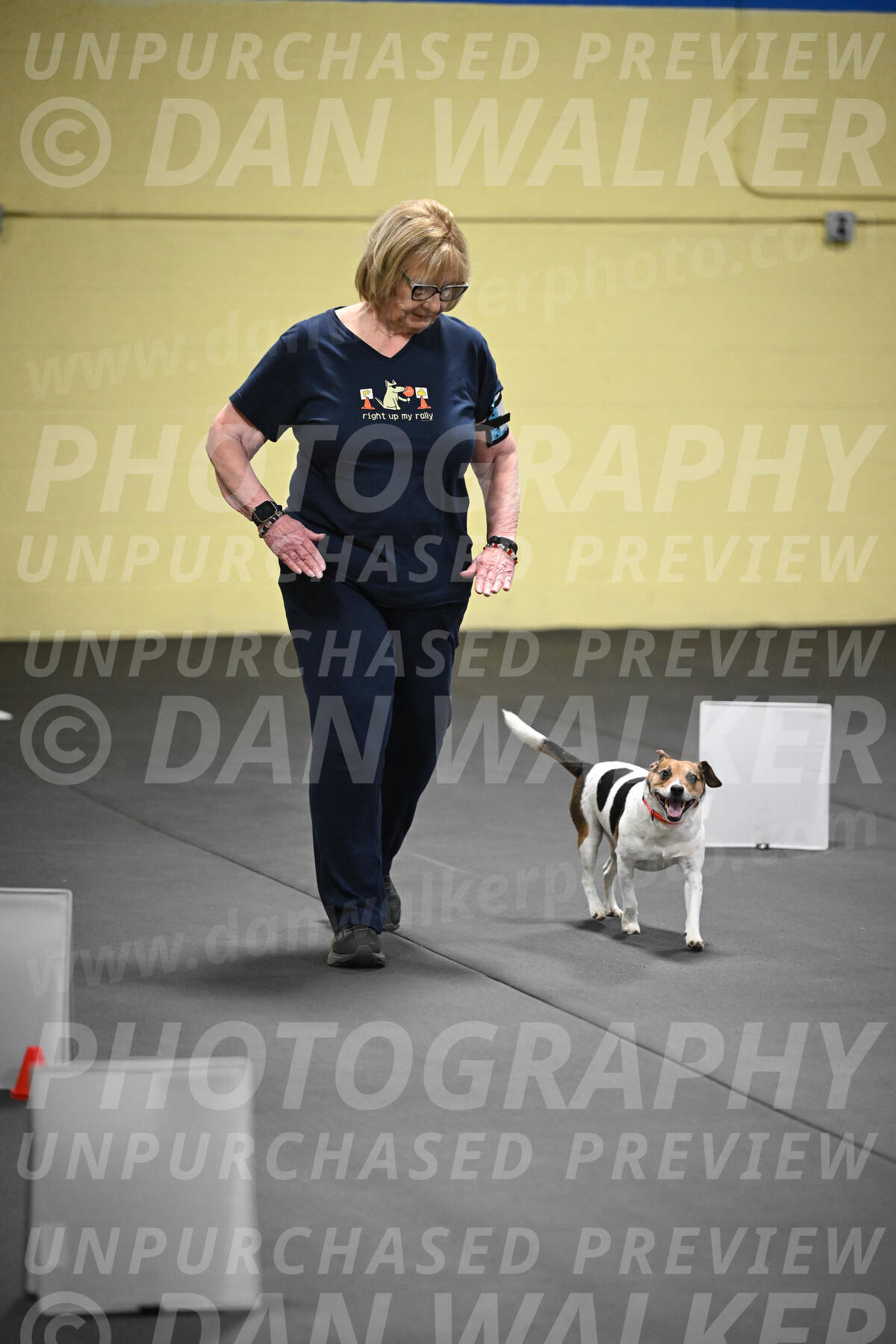 SAT701_0056