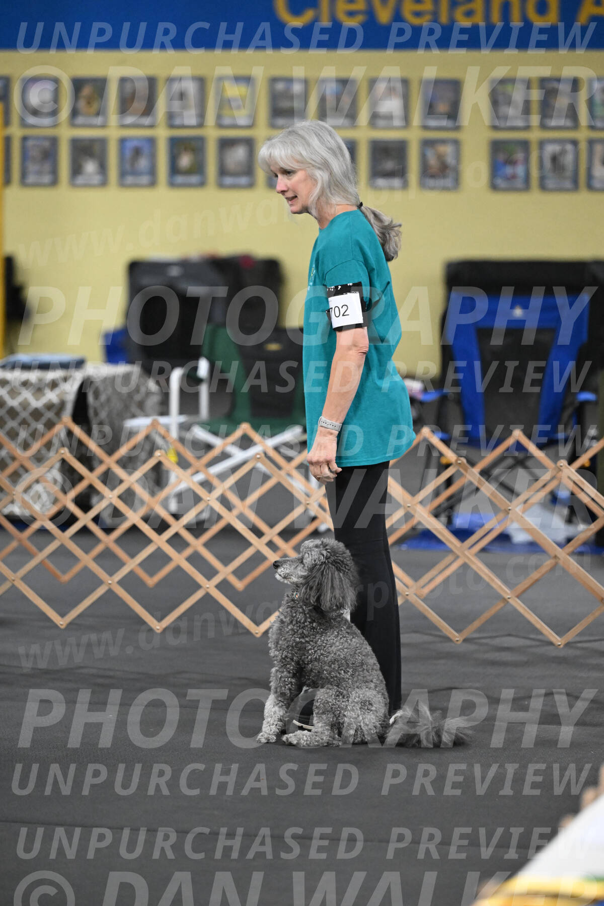 SAT702_0009