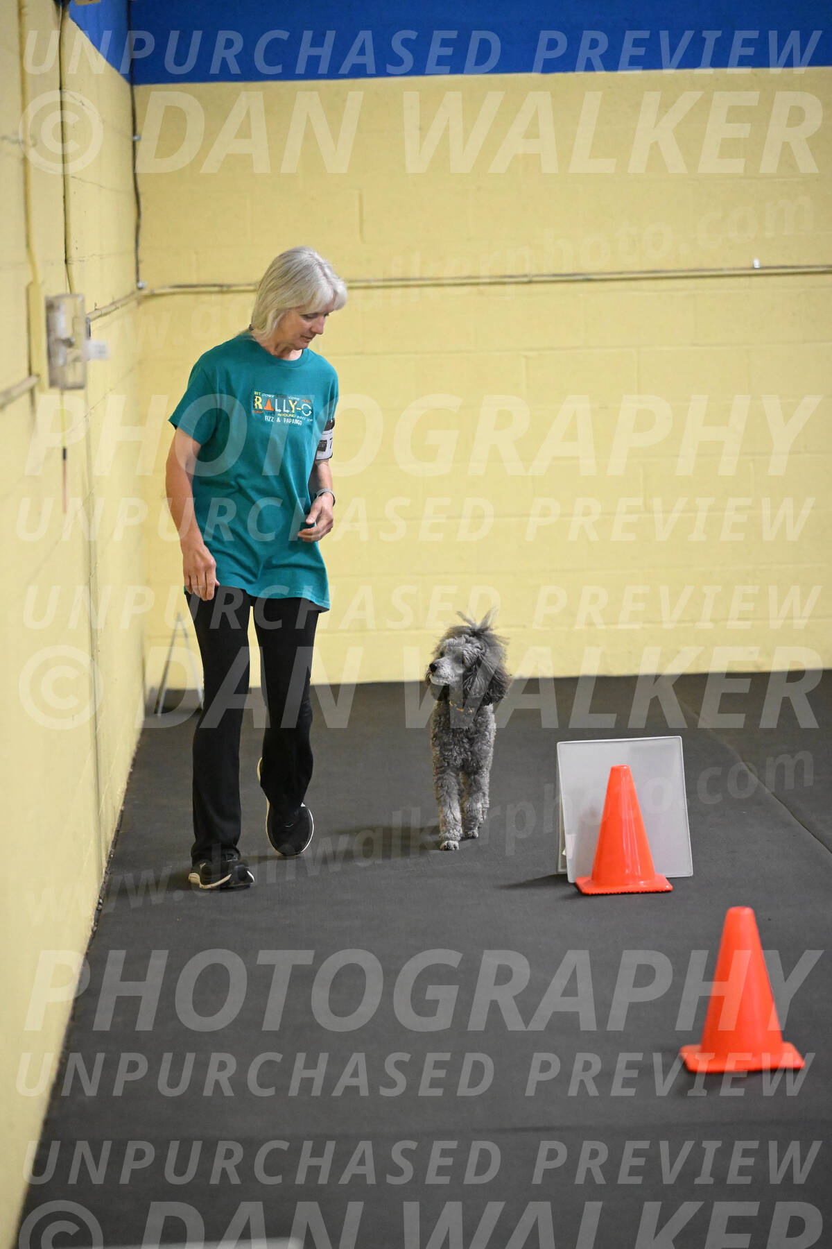 SAT702_0038