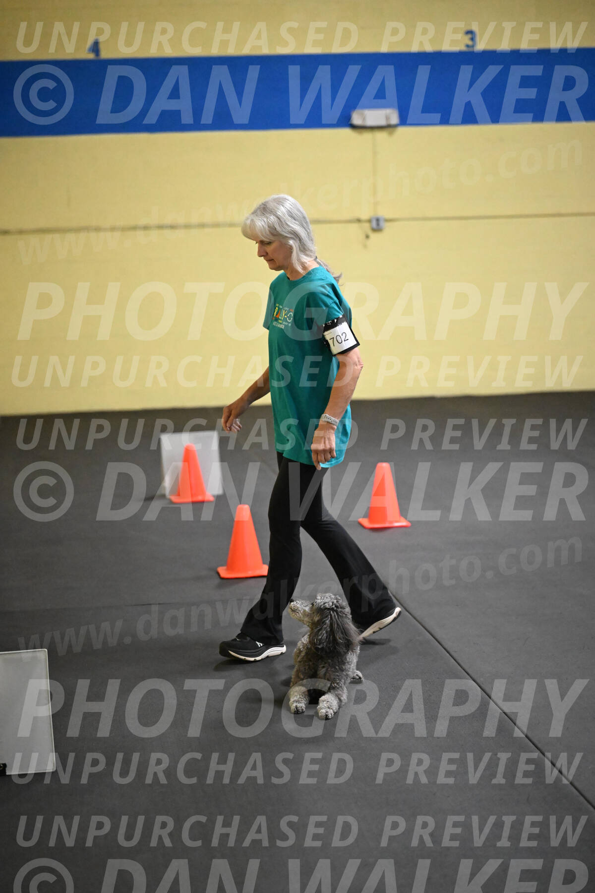 SAT702_0068