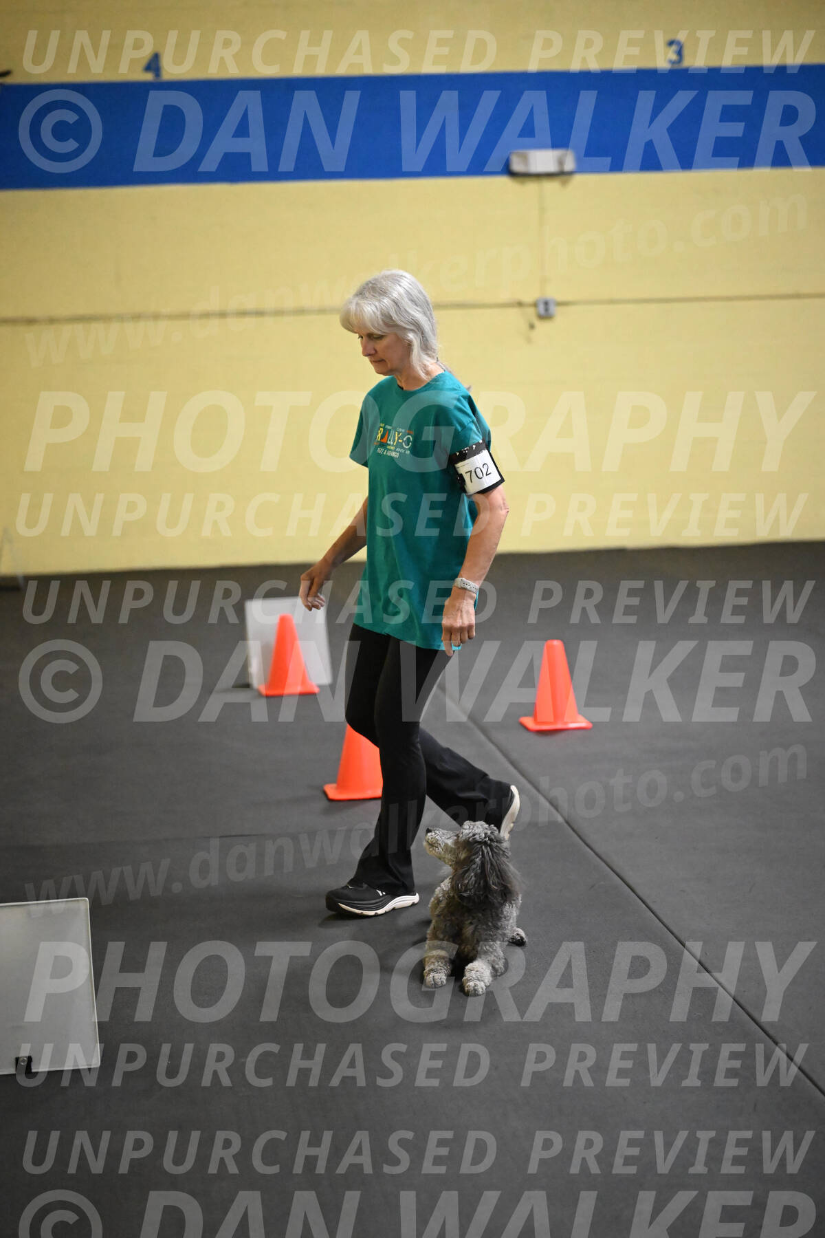 SAT702_0069