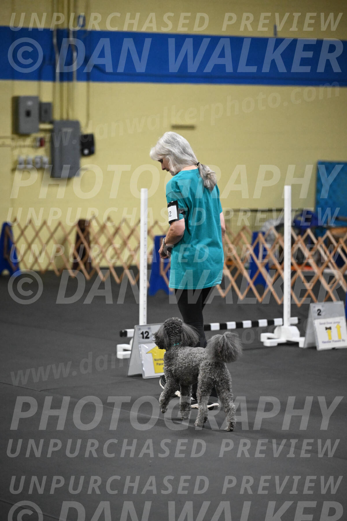 SAT702_0092