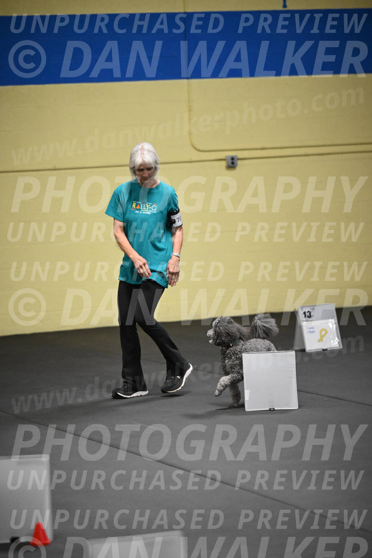 SAT702_0098