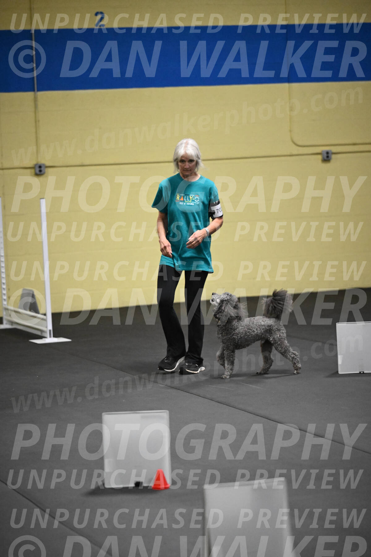 SAT702_0104