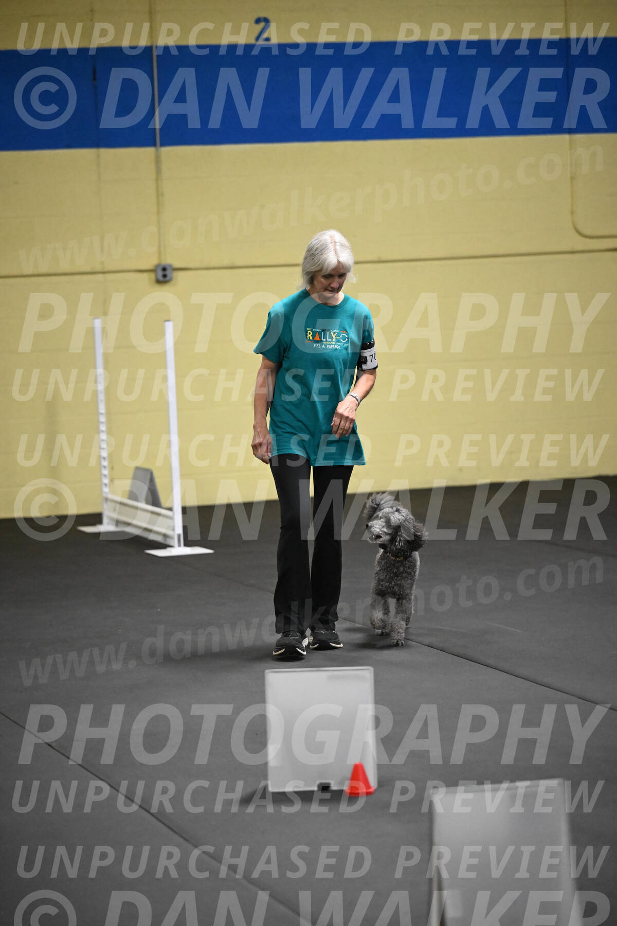 SAT702_0109