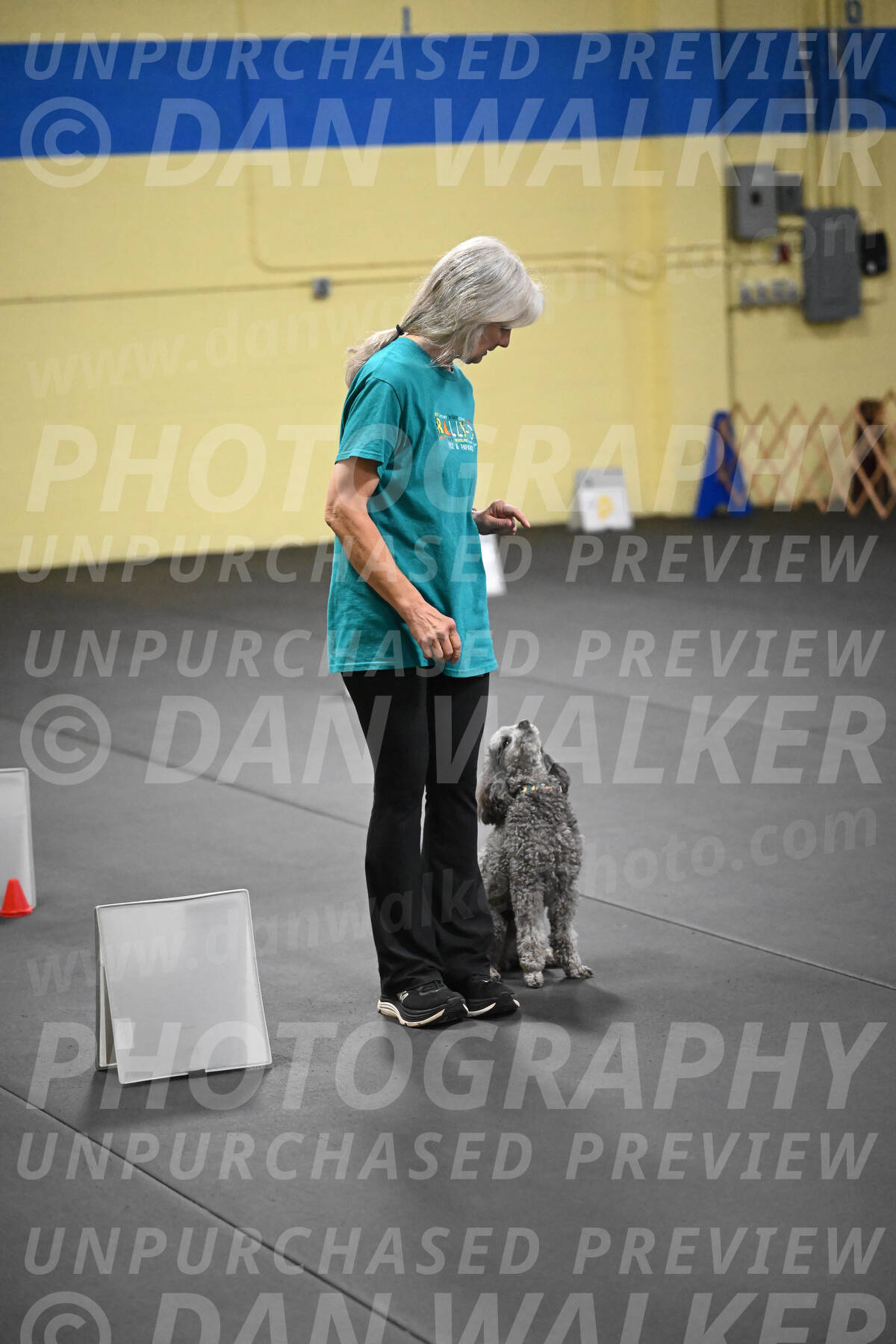 SAT702_0129