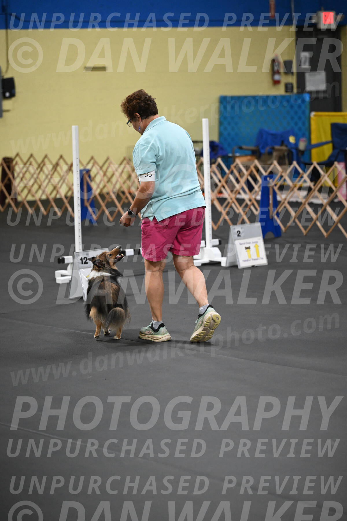 SAT703_0104