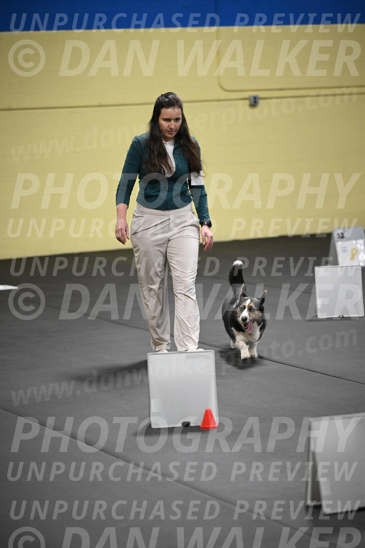 SAT704_0062