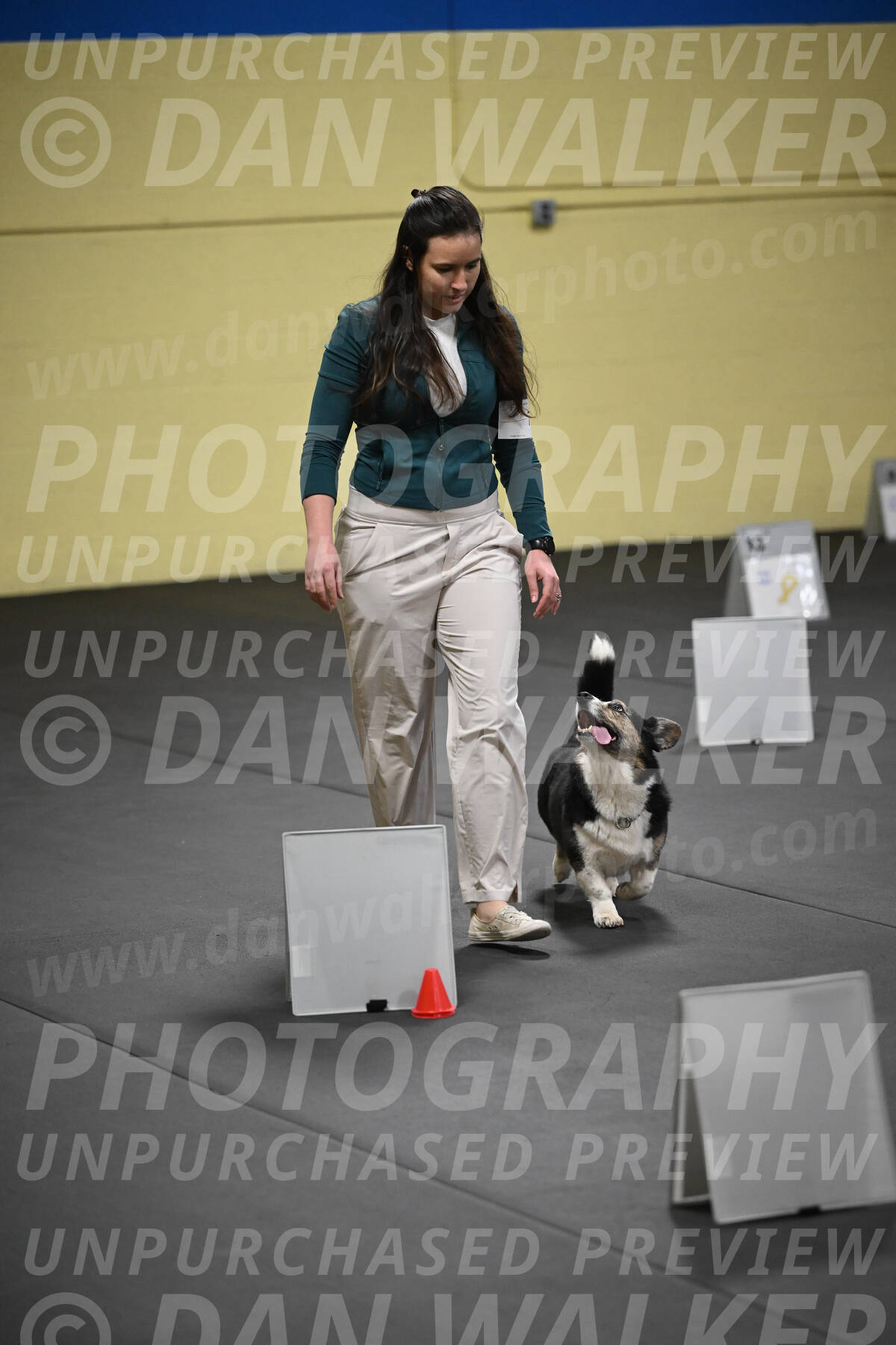 SAT704_0067