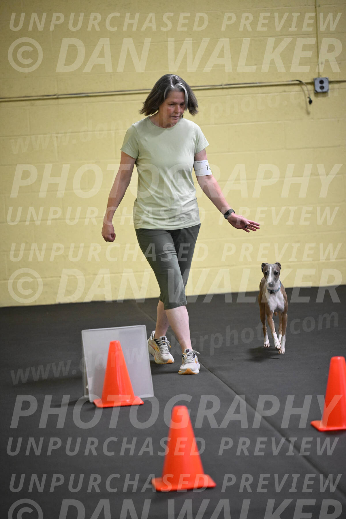 SAT706_0036