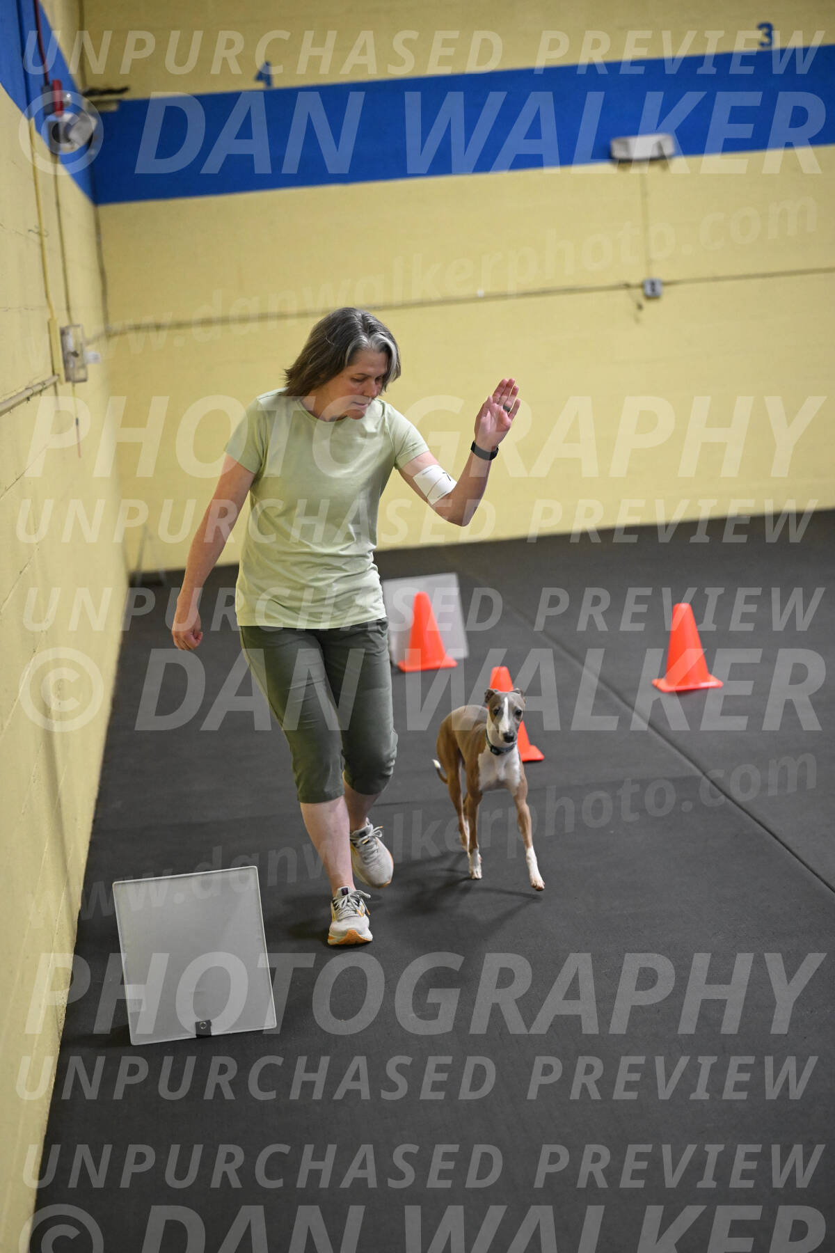 SAT706_0058
