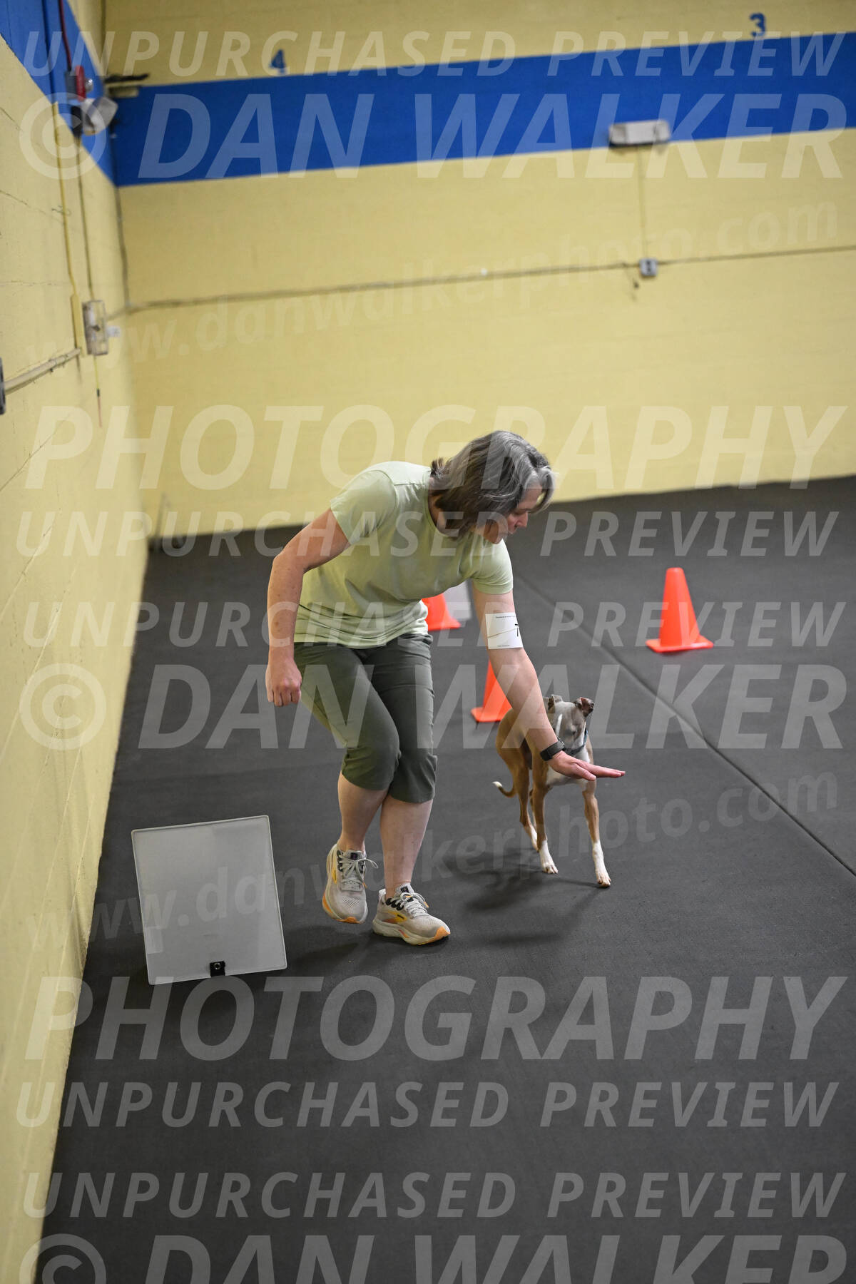 SAT706_0064