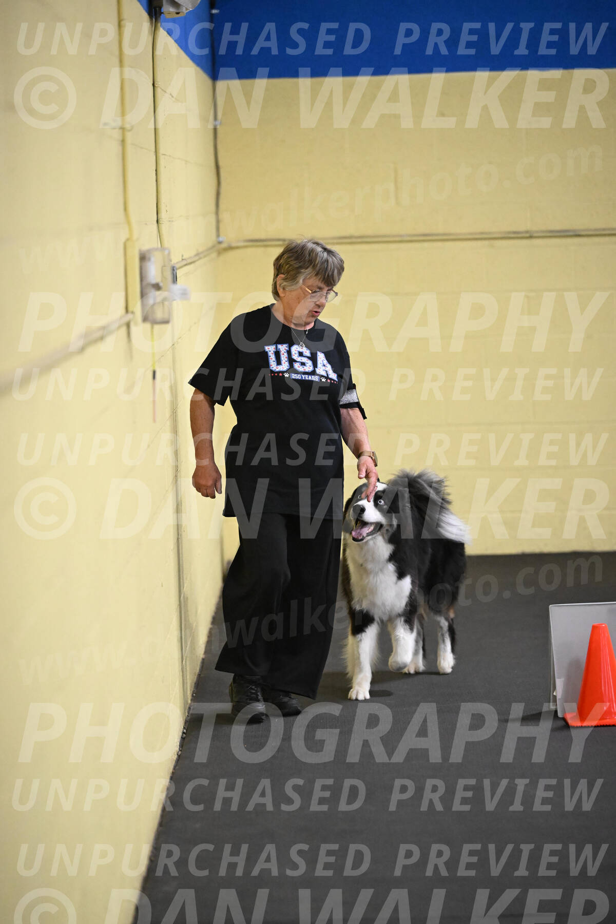 SAT711_0057