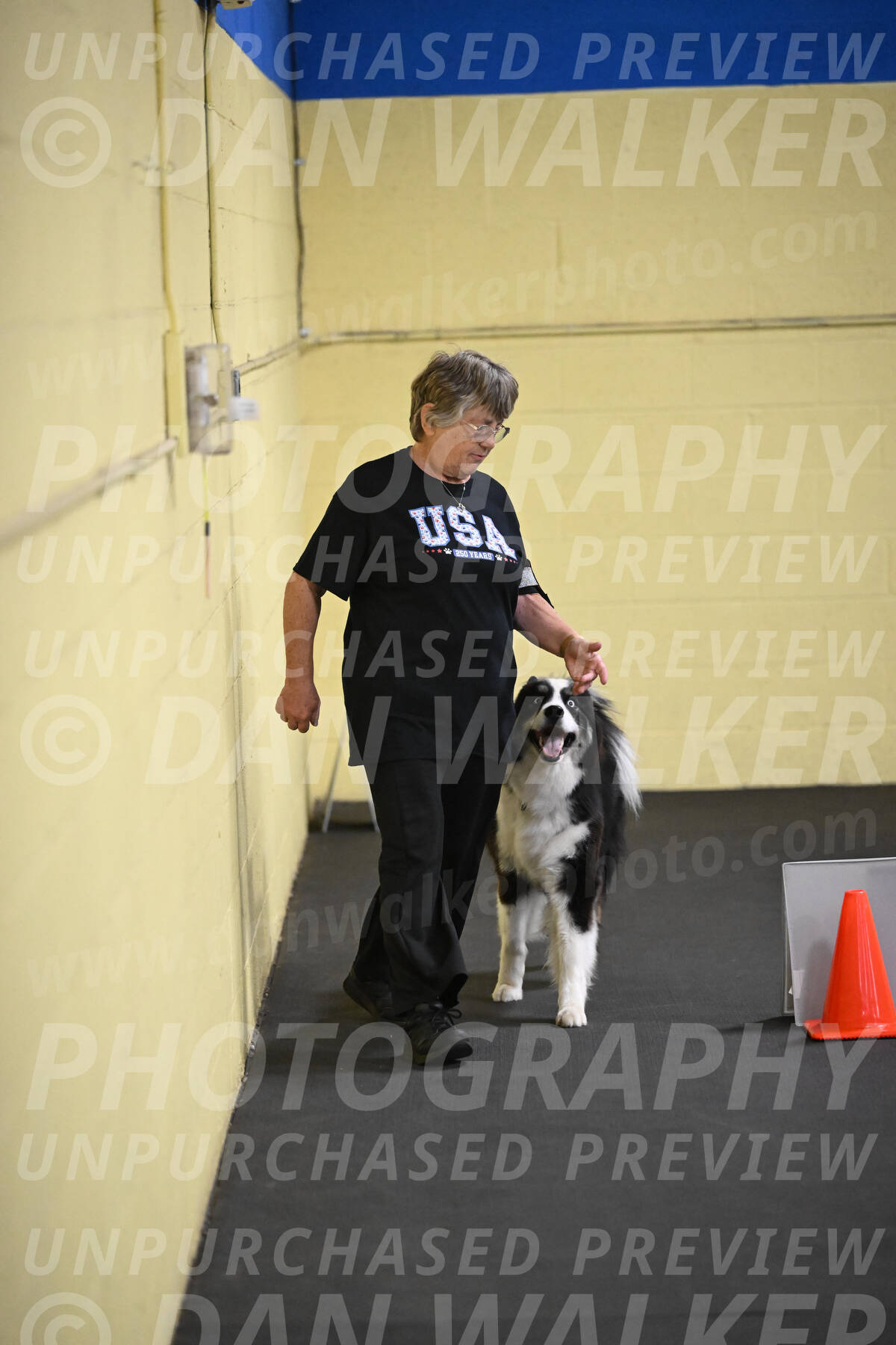 SAT711_0059