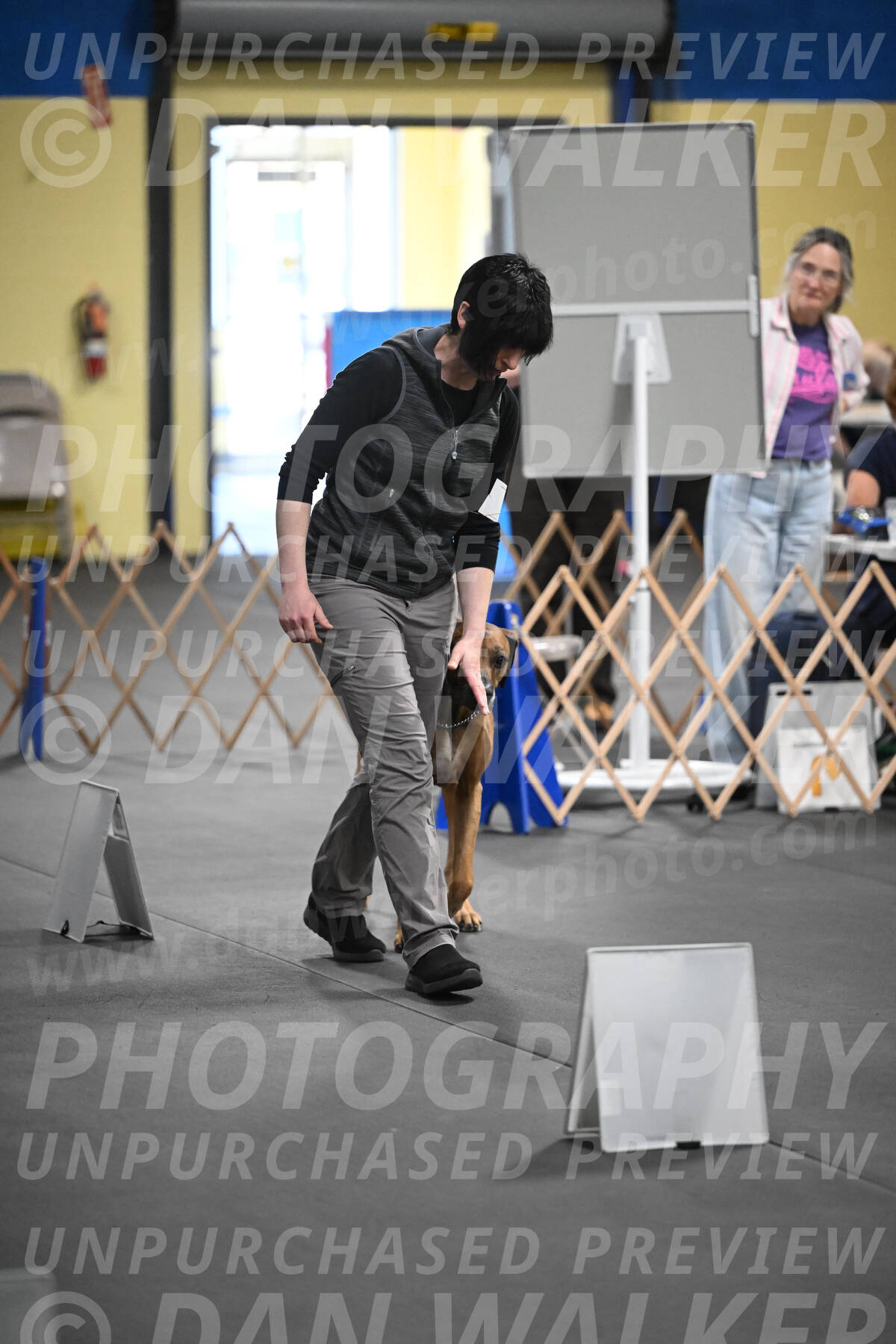 SAT903_0115