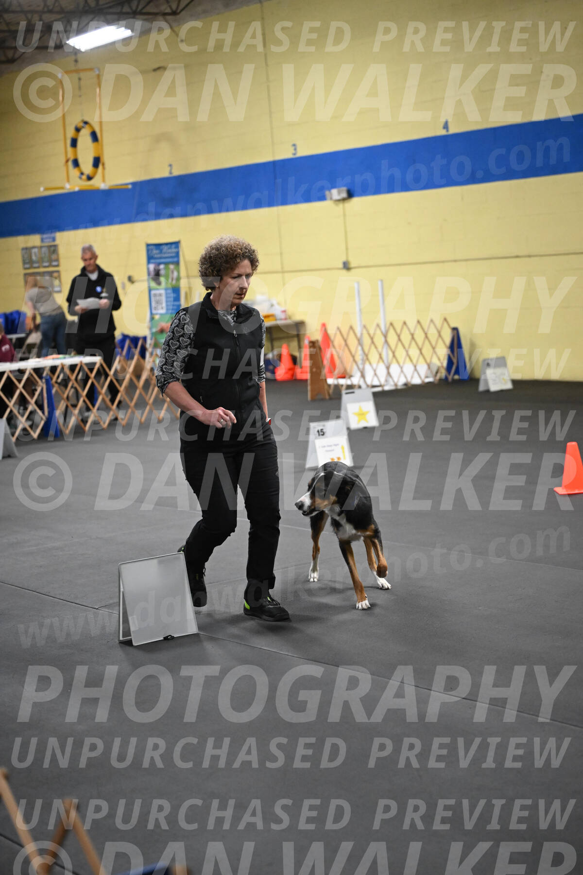 SAT905_0051