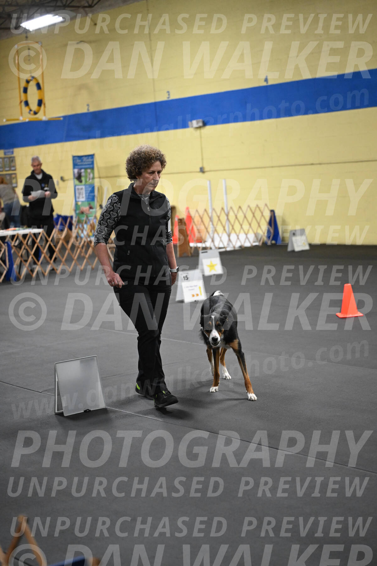 SAT905_0053
